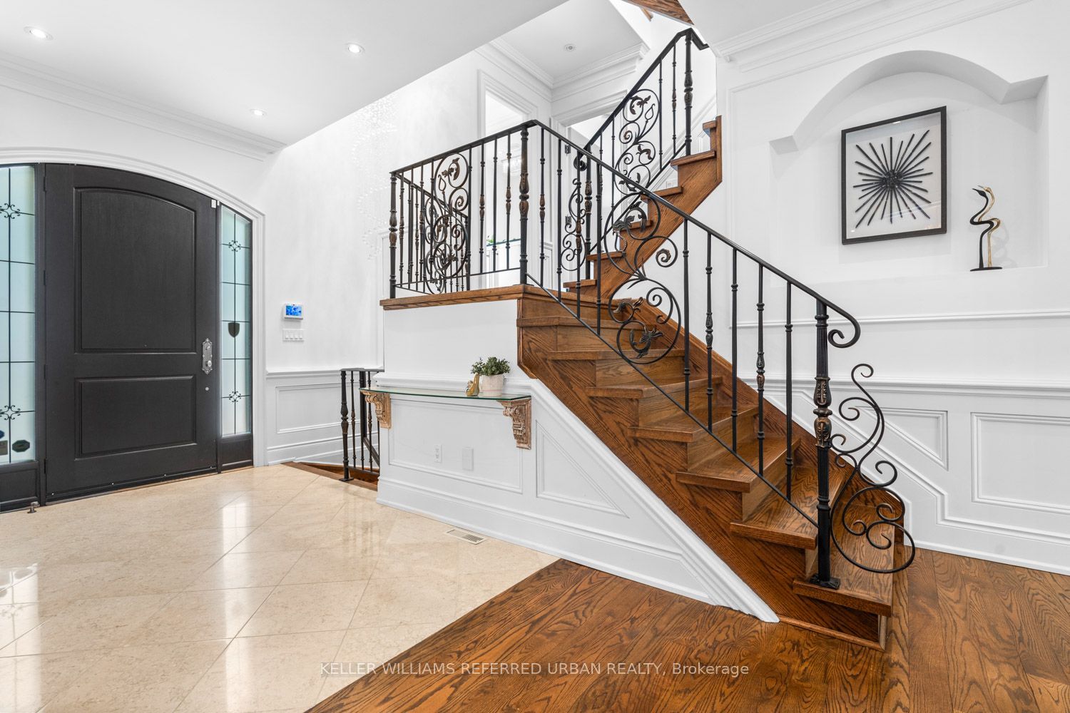 14 Tremont Crescent, Toronto, ON M3B 2S1 photo 3