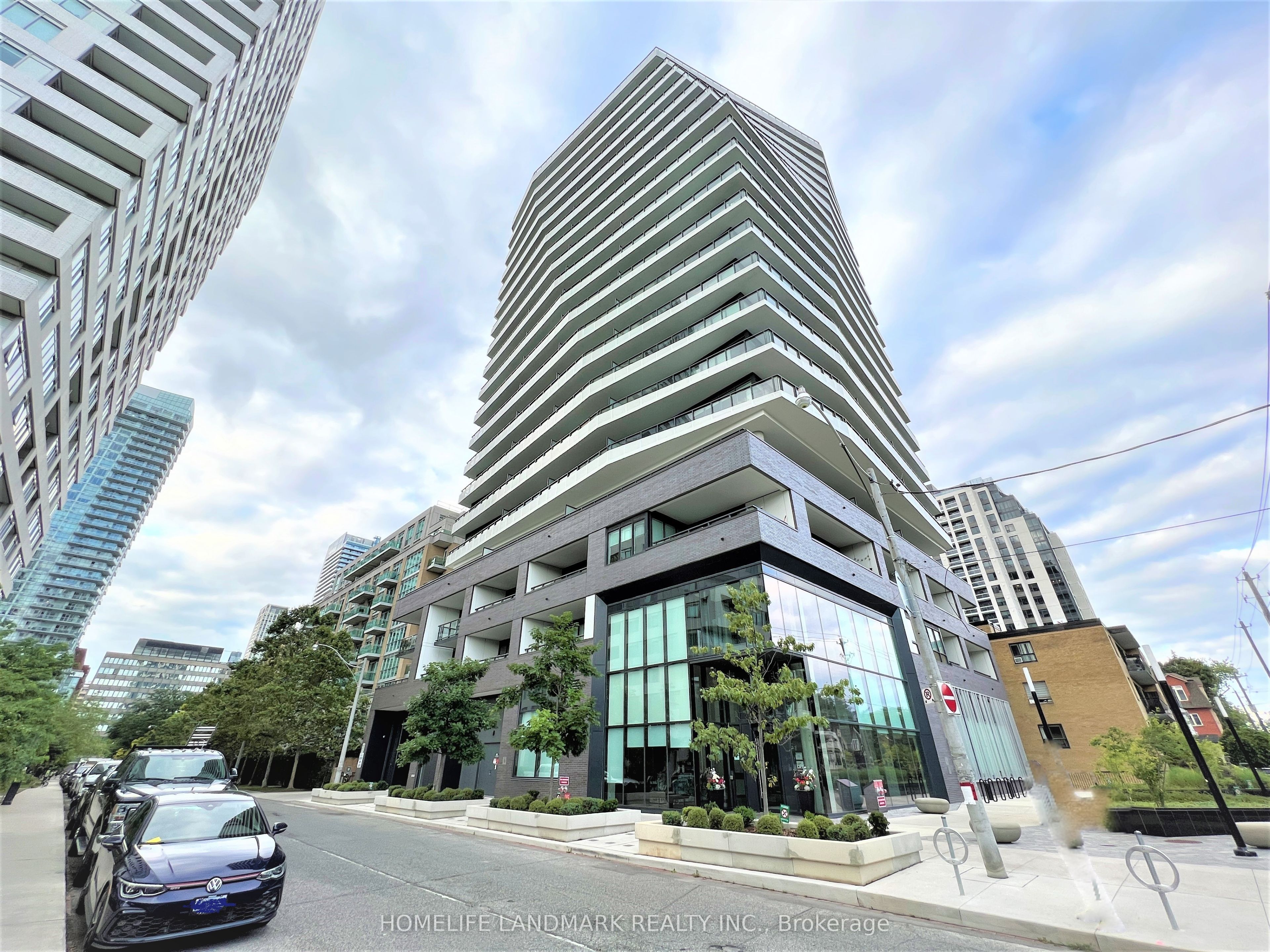 11 Lillian Street 1105, Toronto, ON M4S 0C3