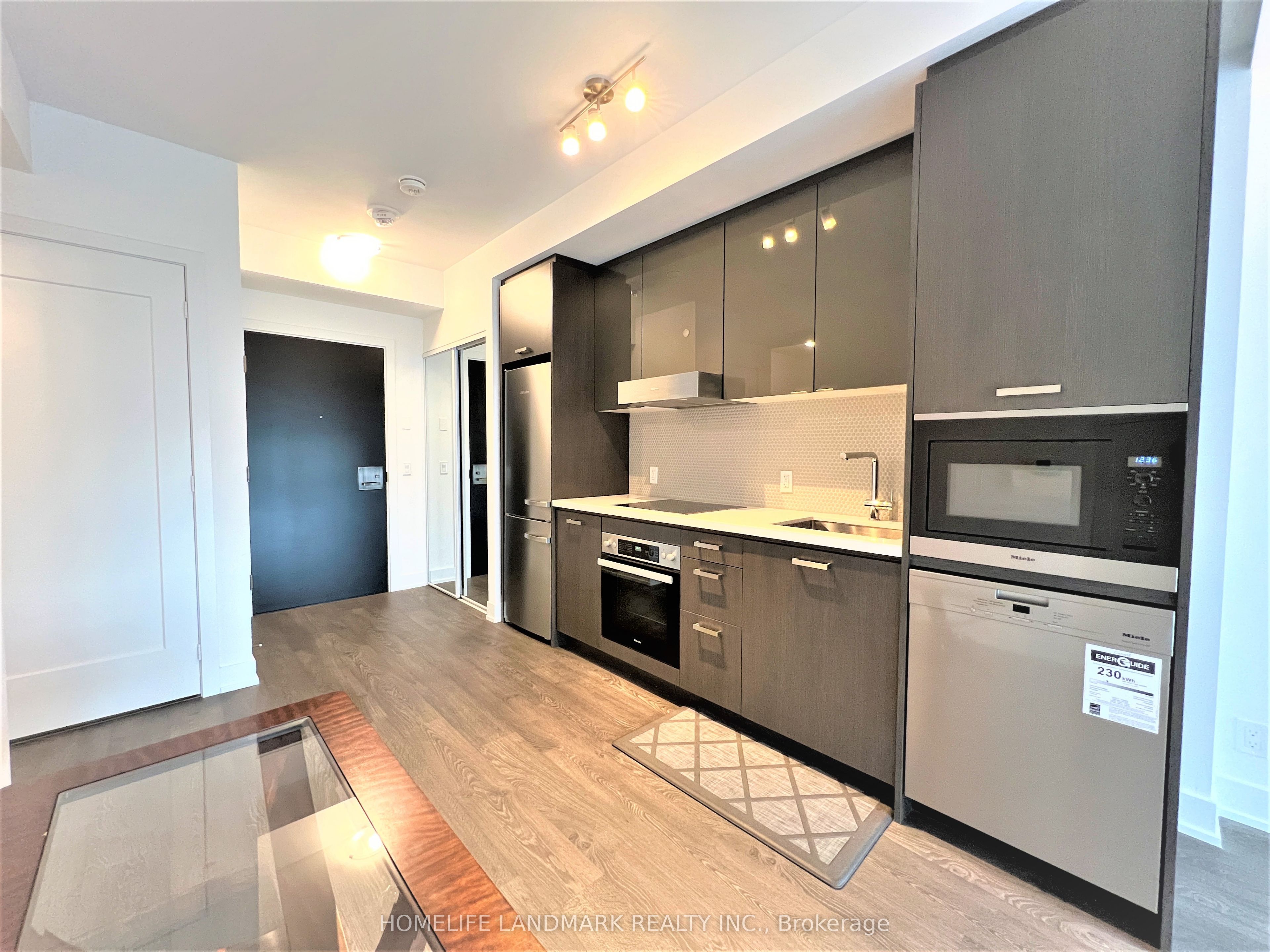 11 Lillian Street 1105, Toronto, ON M4S 0C3 photo 5