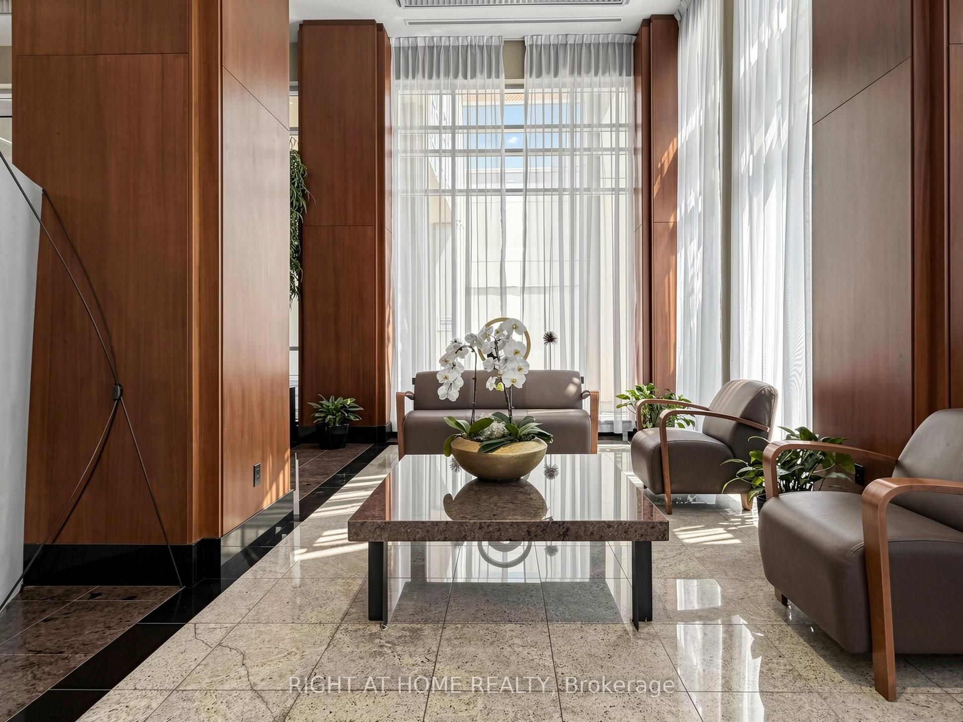 628 Fleet Street 1032, Toronto, ON M5V 1A8 photo 4