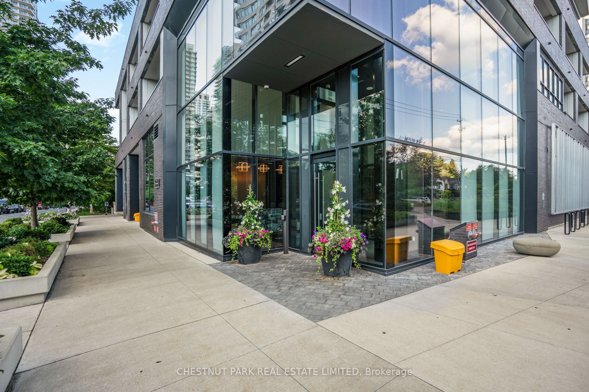 11 Lillian Street 1802, Toronto, ON M4S 2H7 photo 3