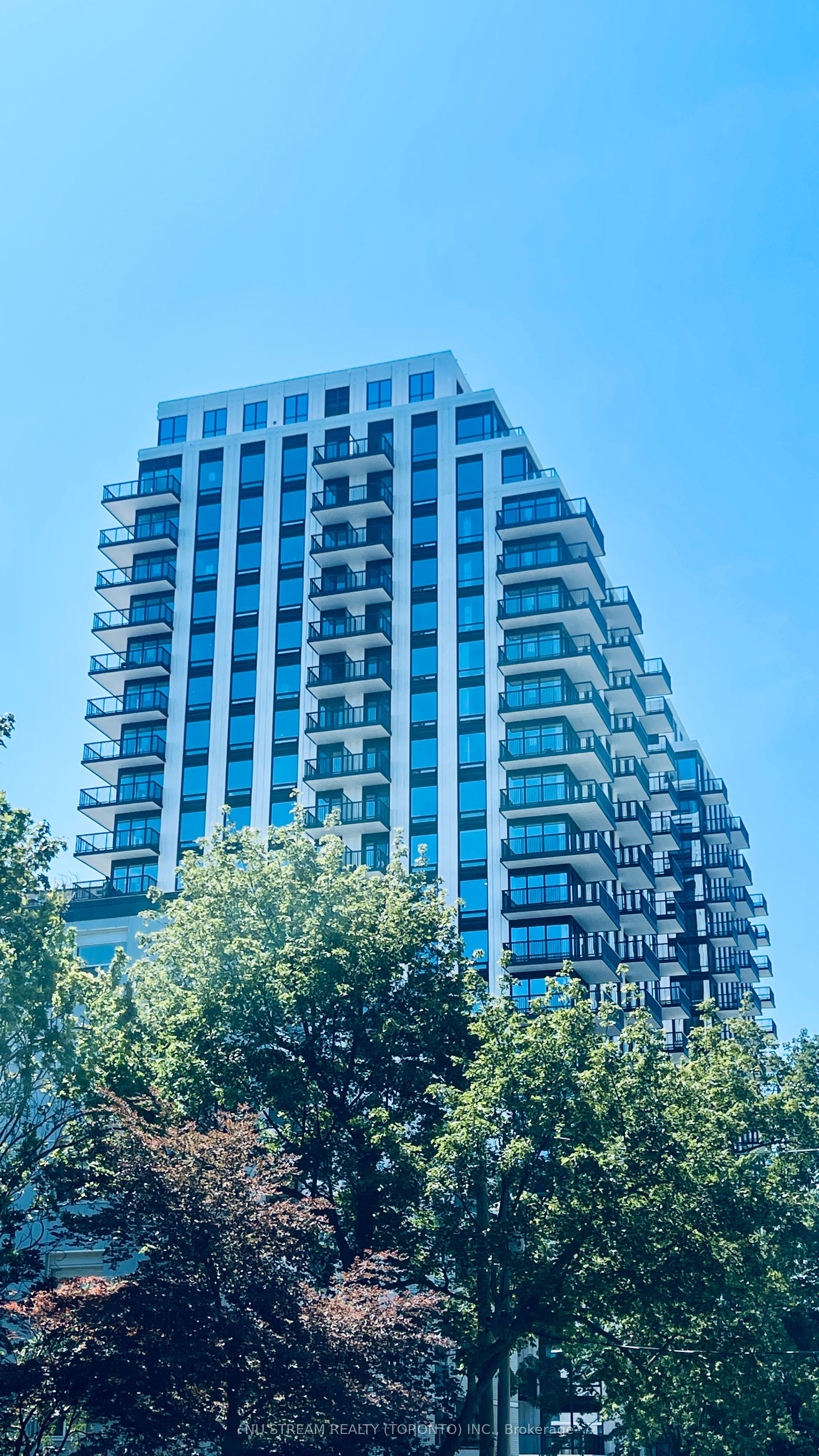 91 Montclair Avenue 1502, Toronto, ON M5P 0B1 photo 3