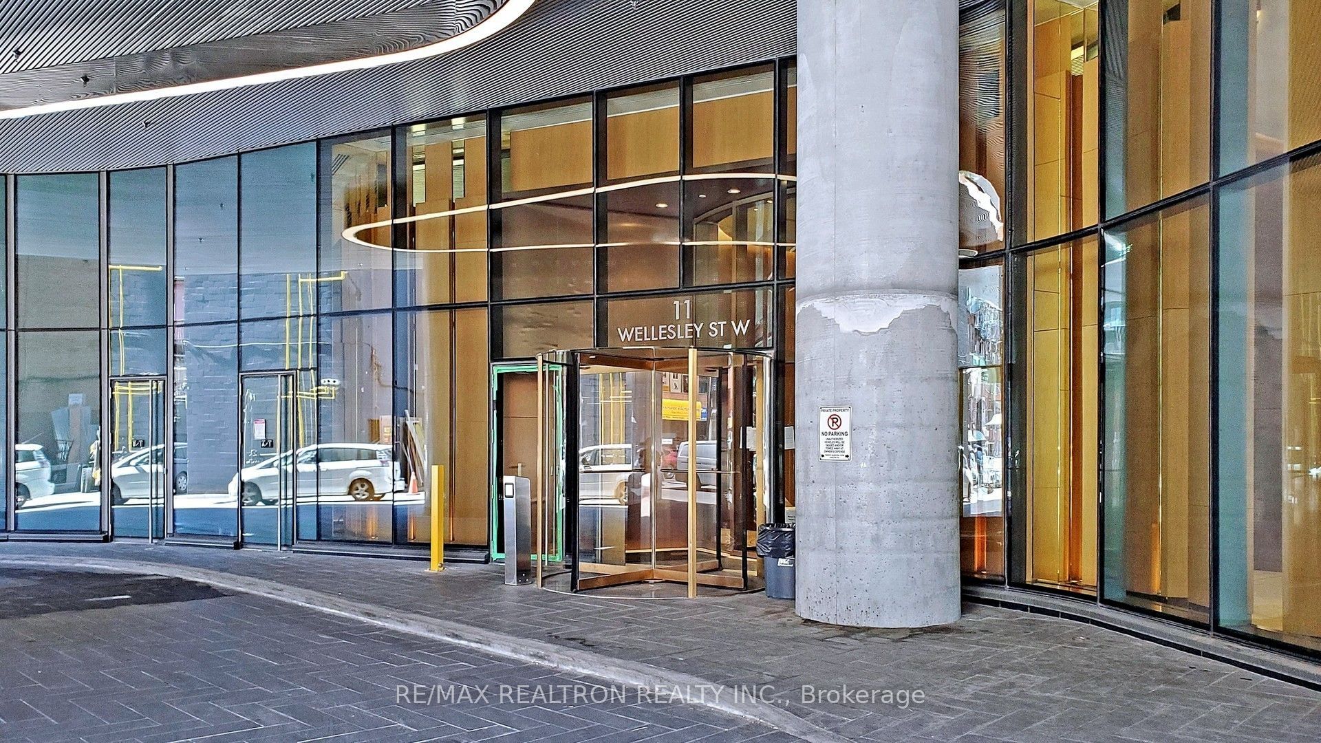 11 Wellesley Street W 3802, Toronto, ON M4Y 1E8 photo 4