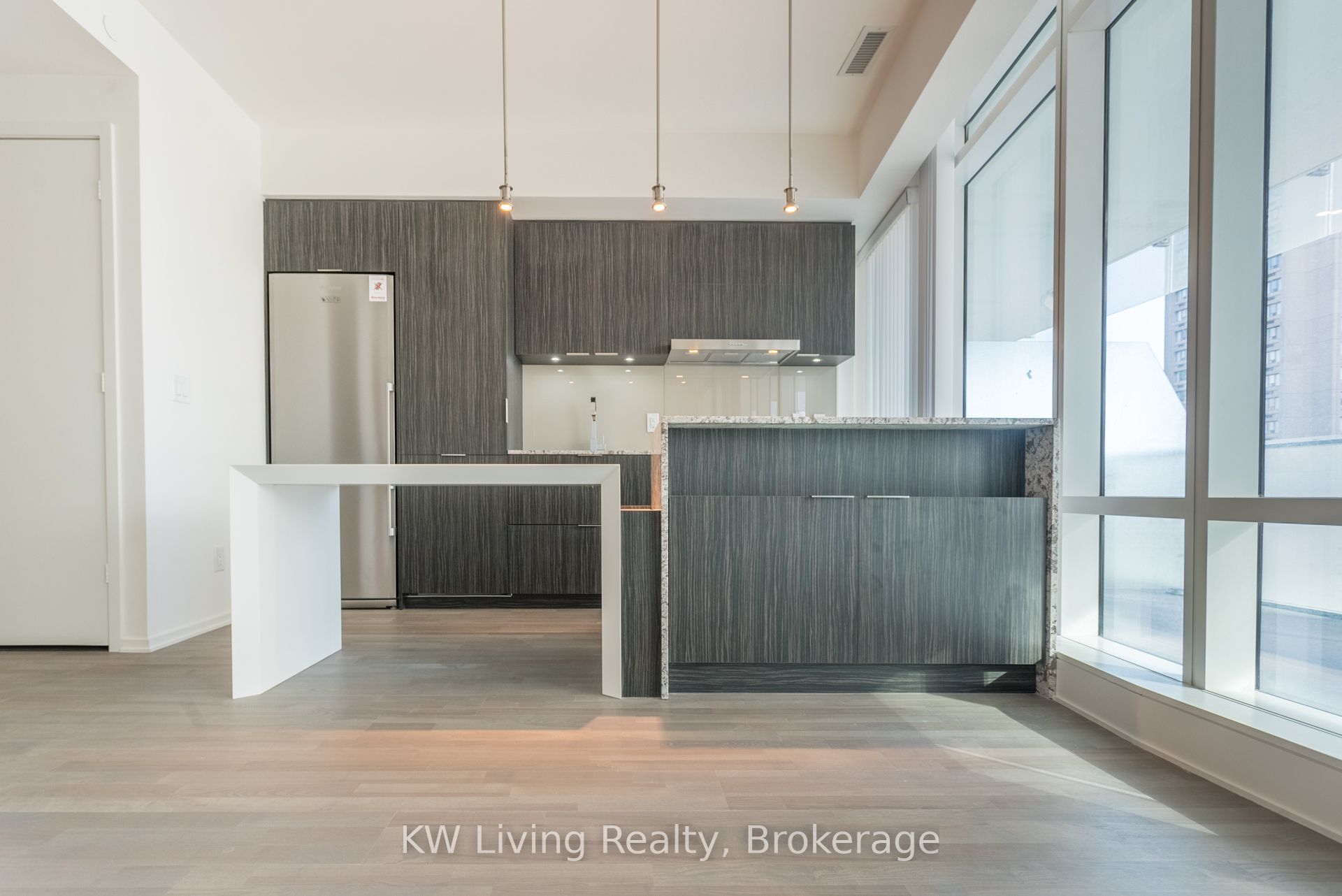 1 Bloor Street E 1202, Toronto, ON M4W 0A8 photo 2