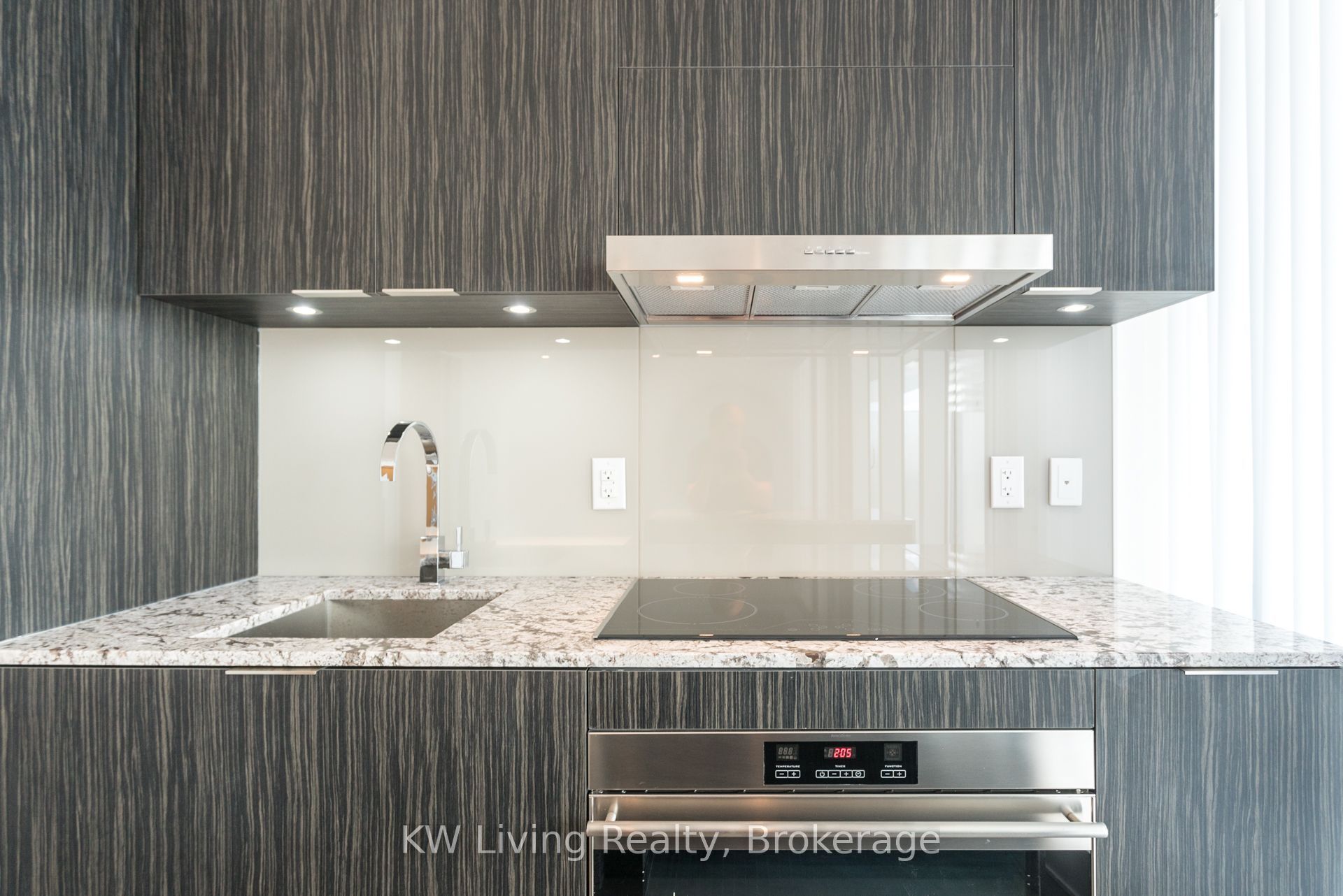 1 Bloor Street E 1202, Toronto, ON M4W 0A8 photo 3