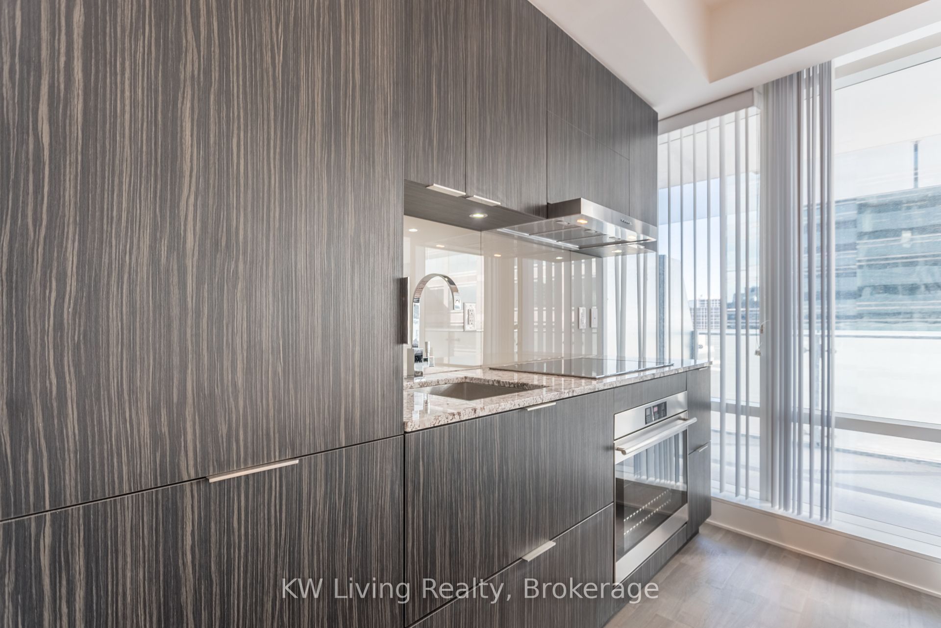 1 Bloor Street E 1202, Toronto, ON M4W 0A8 photo 4
