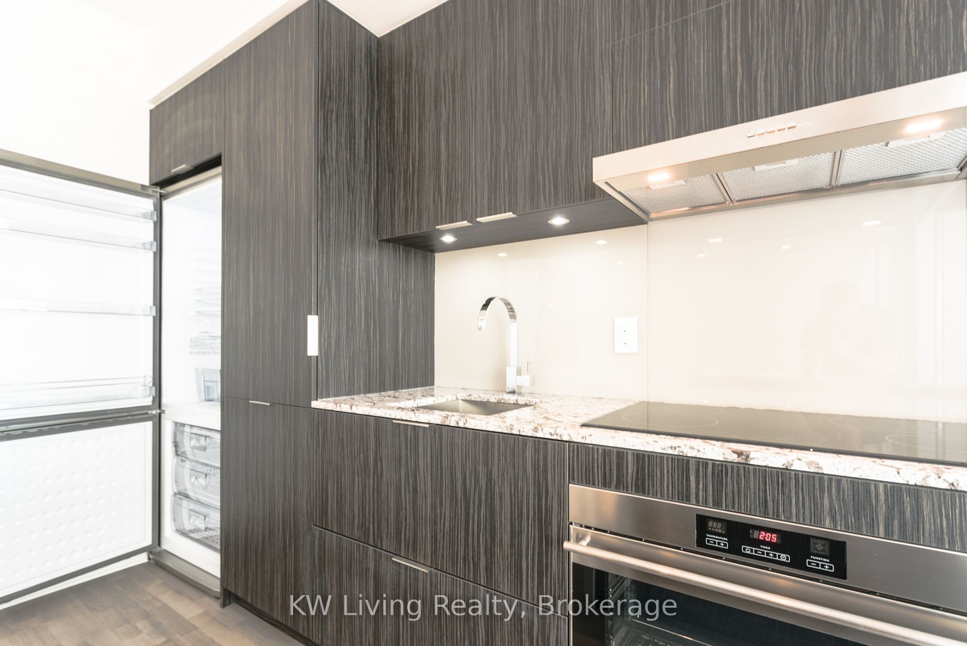 1 Bloor Street E 1202, Toronto, ON M4W 0A8 photo 5