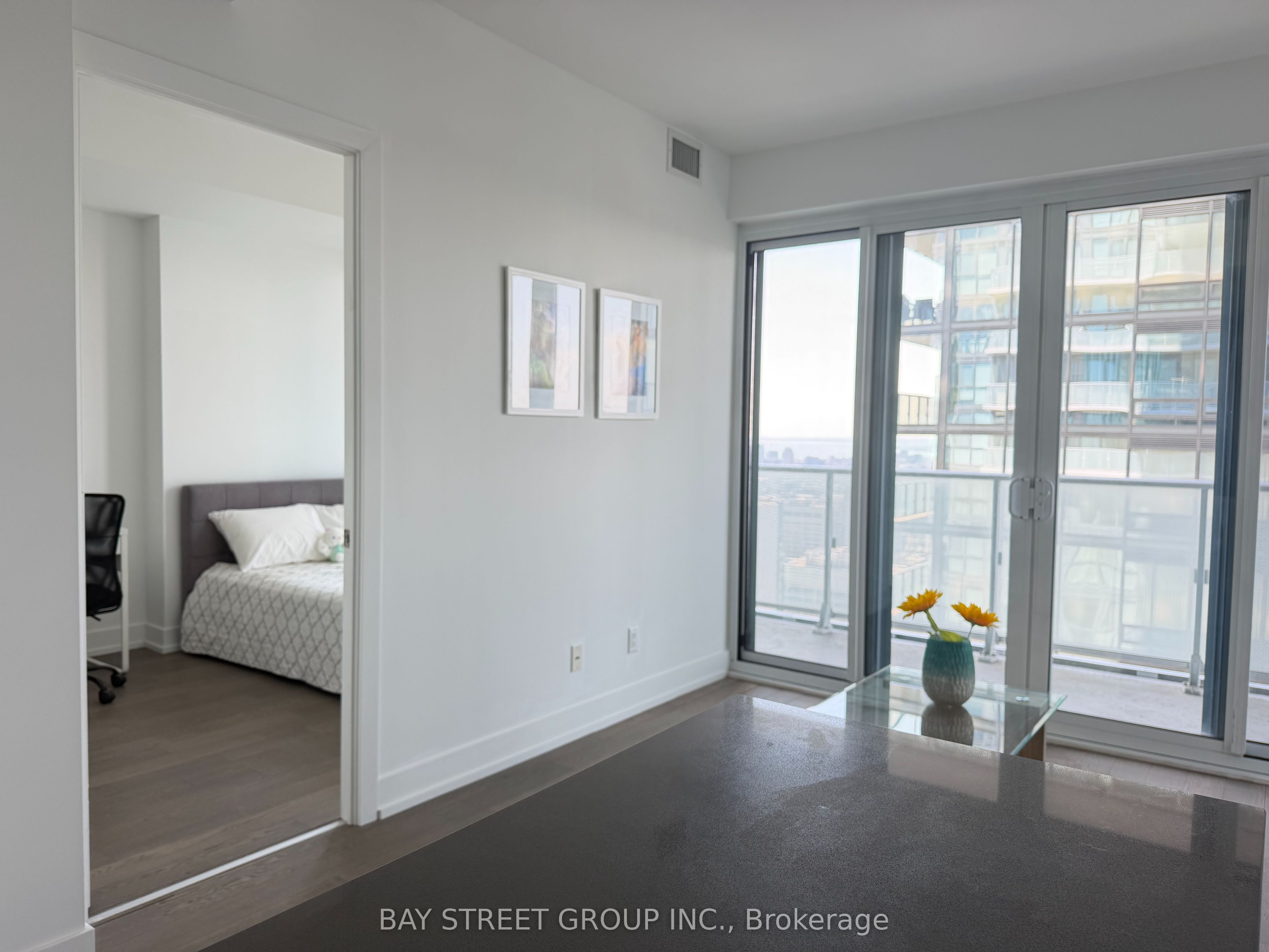 7 Grenville Street 4501, Toronto, ON M4Y 1W9 photo 5