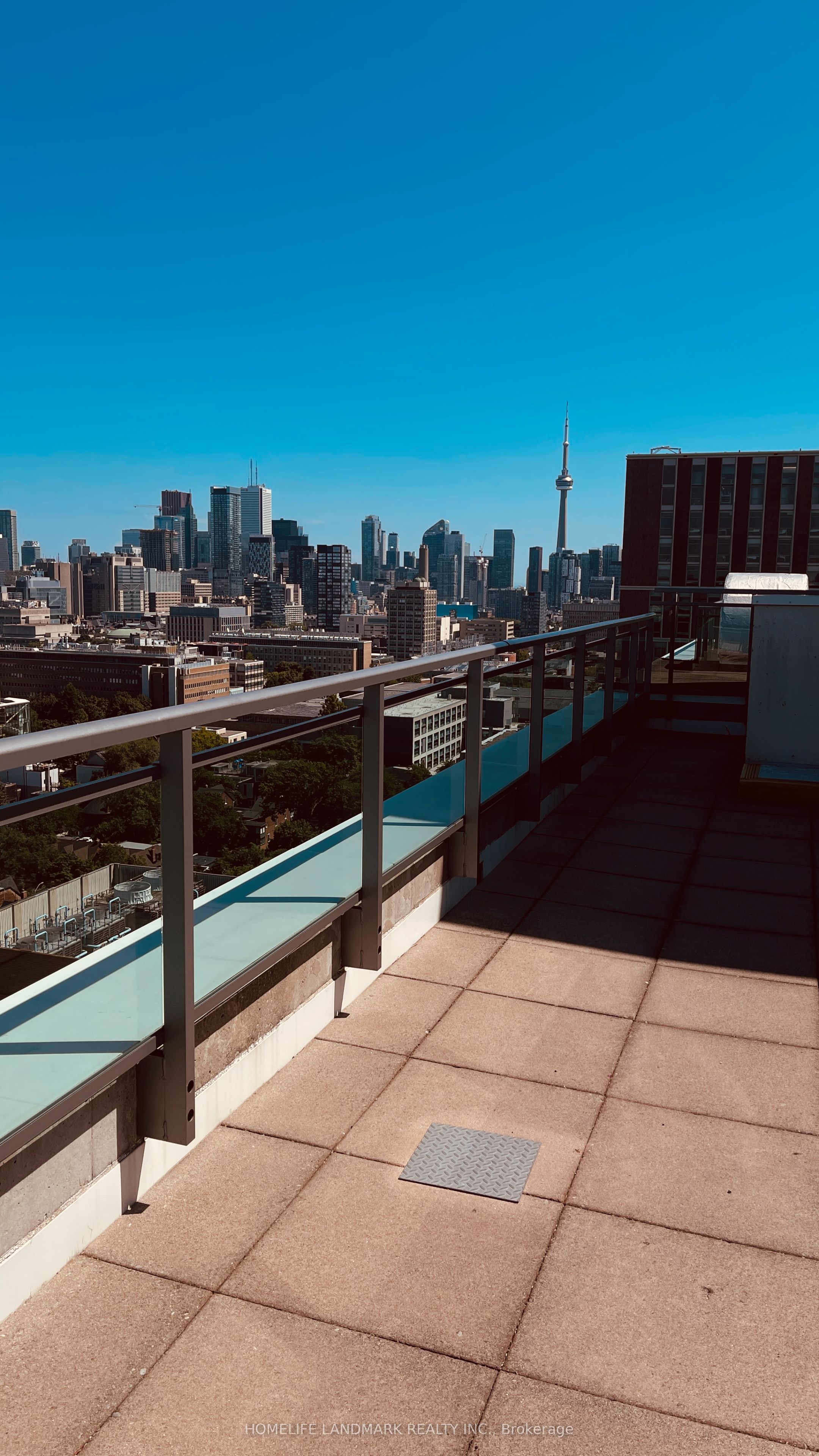 736 Spadina Avenue 803, Toronto, ON M5S 2J6 photo 3