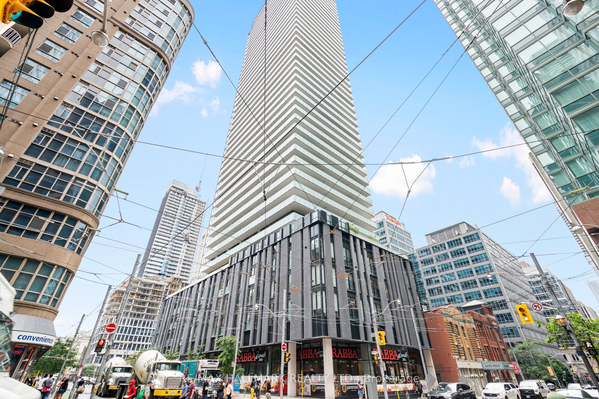 25 Richmond Street E 218, Toronto, ON M5C 0A6