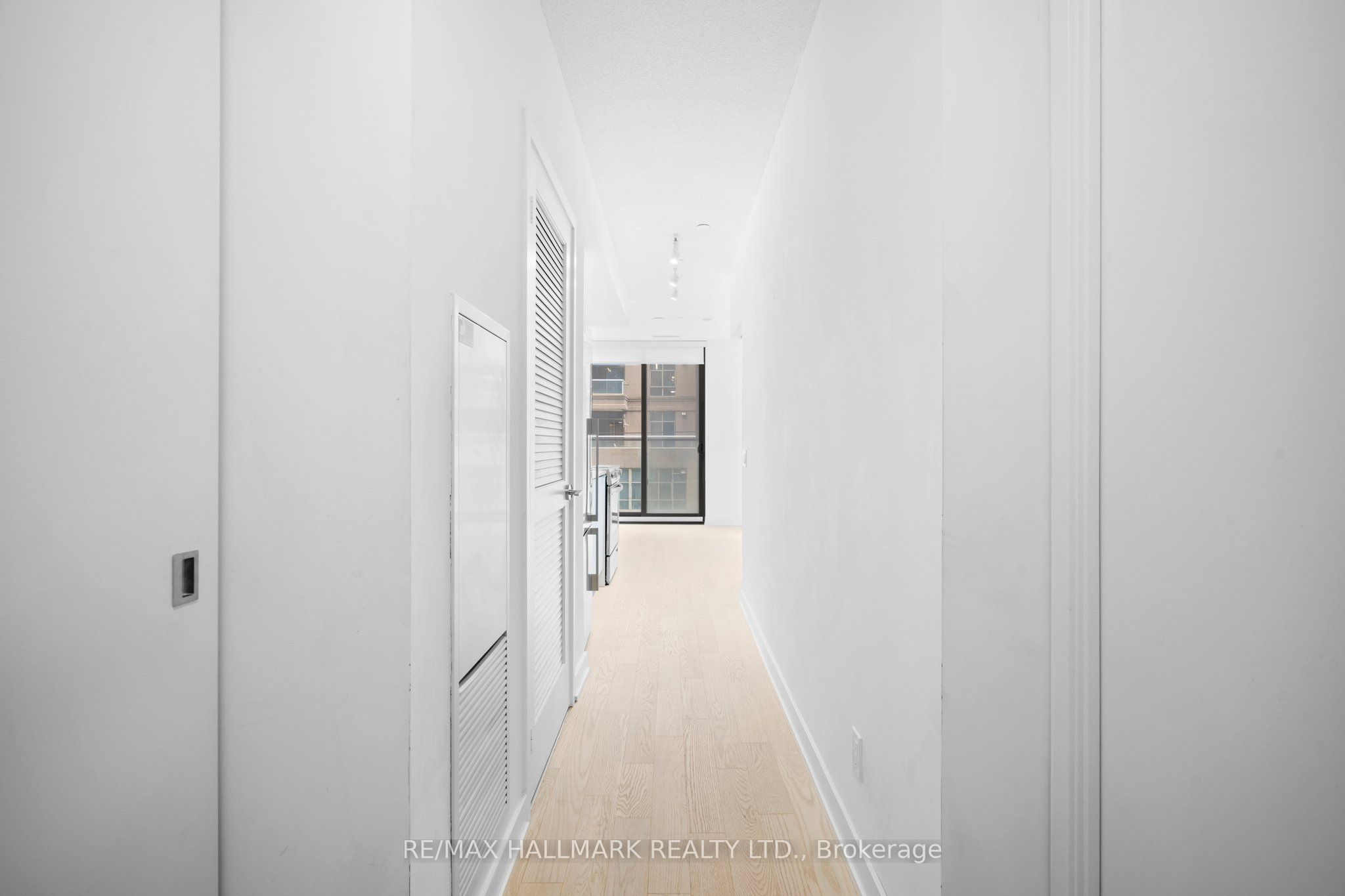 25 Richmond Street E 218, Toronto, ON M5C 0A6 photo 4