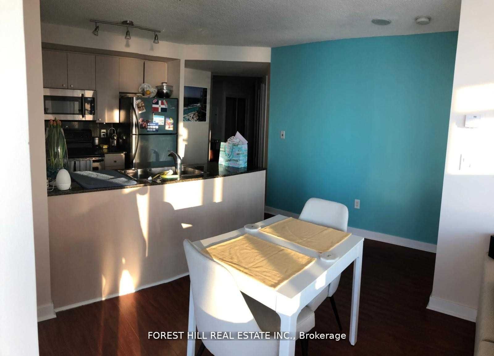 11 Brunel Court 4110, Toronto, ON M5V 3Y2 photo 4