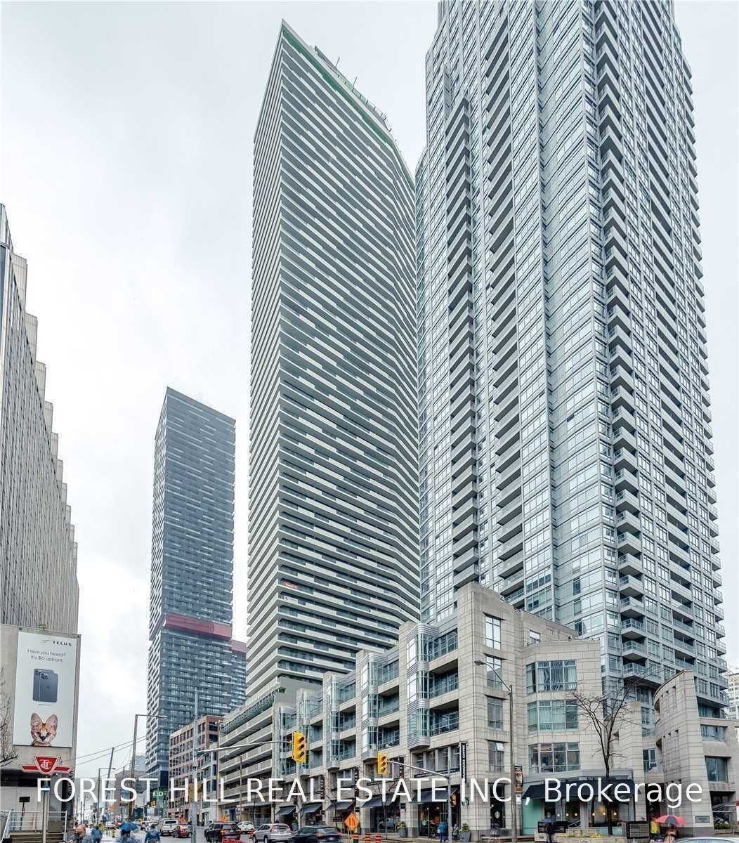 2221 Yonge Street 4505, Toronto, ON M4S 2B4