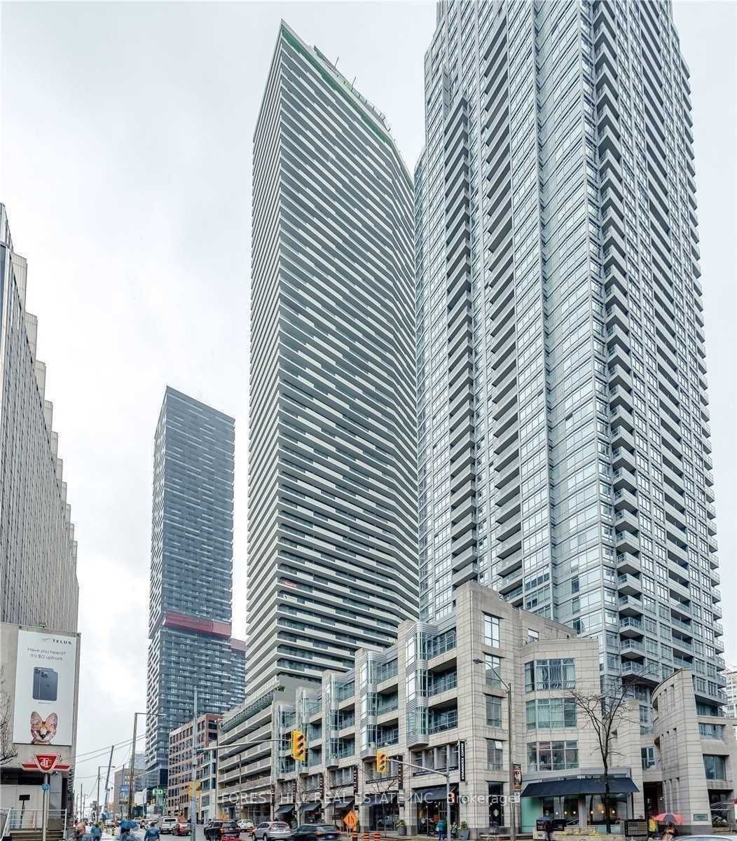 2221 Yonge Street 4811, Toronto, ON M4S 2B4 photo 5