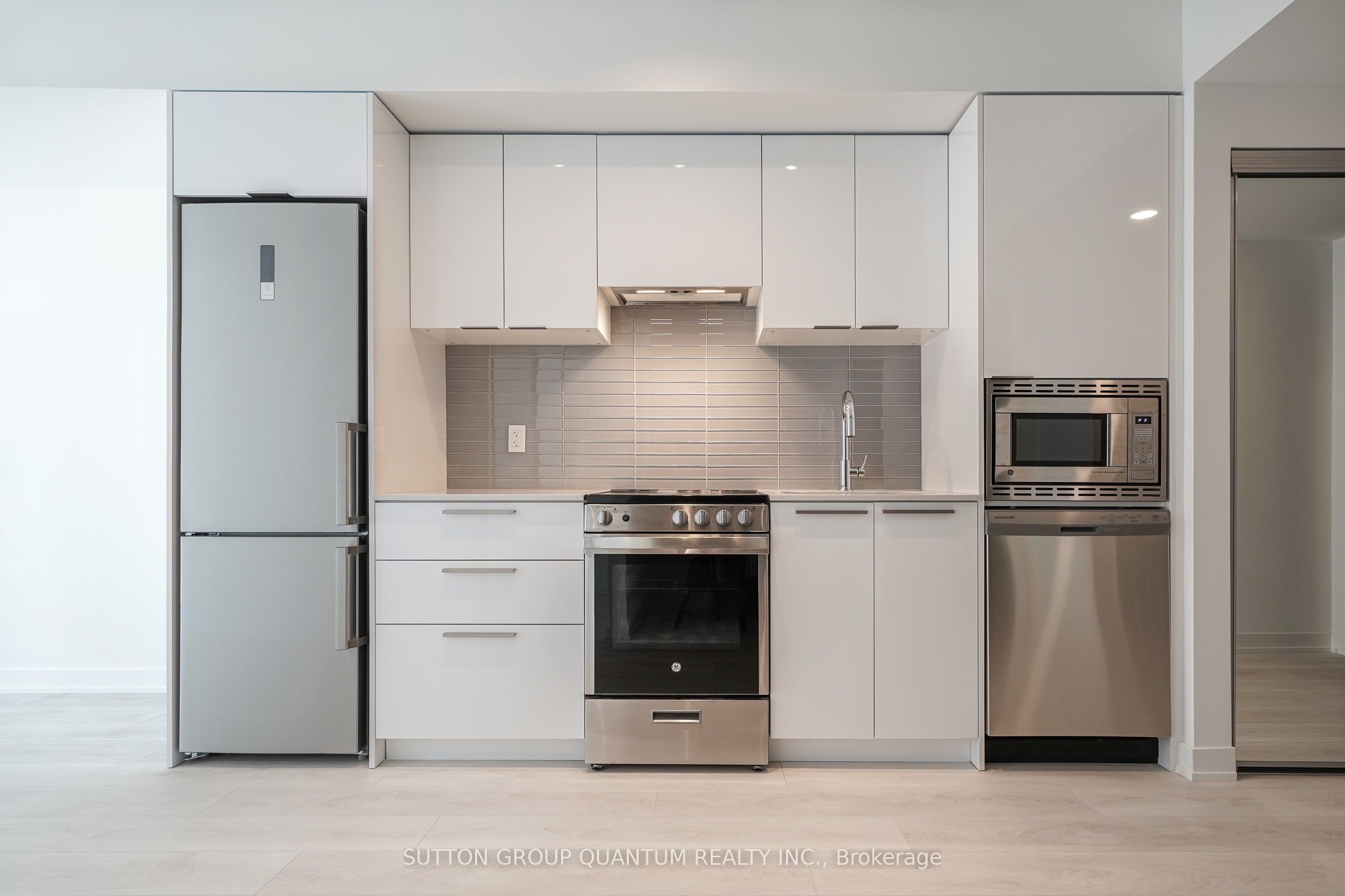 18 Maitland Terrace 902, Toronto, ON M4Y 0H2 photo 4