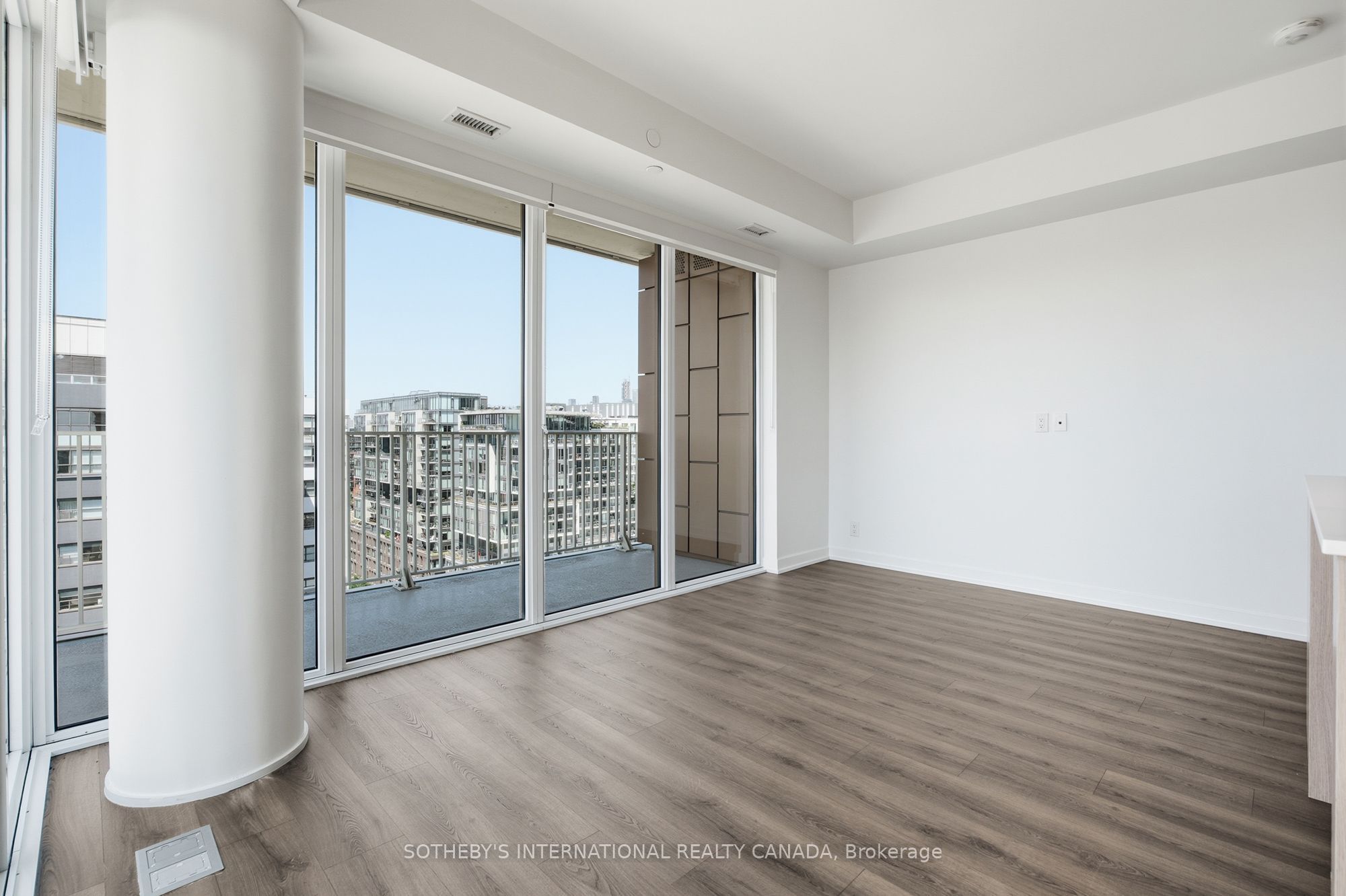 88 Bathurst Street 1503, Toronto, ON M5V 0W8 photo 3