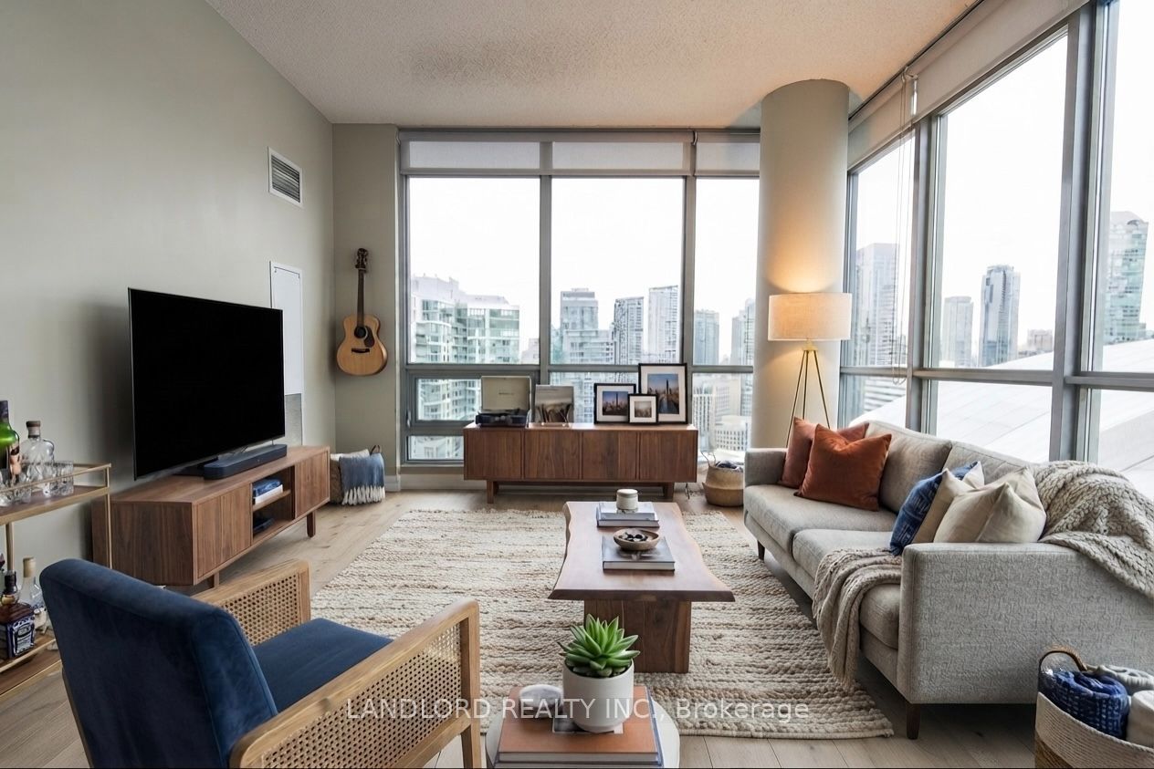5 Mariner Terrace 3210, Toronto, ON M5V 3V6