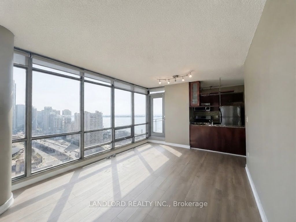 5 Mariner Terrace 3210, Toronto, ON M5V 3V6 photo 3