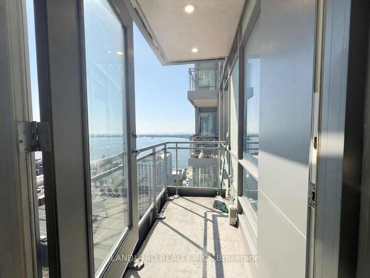 5 Mariner Terrace 3210, Toronto, ON M5V 3V6 photo 5