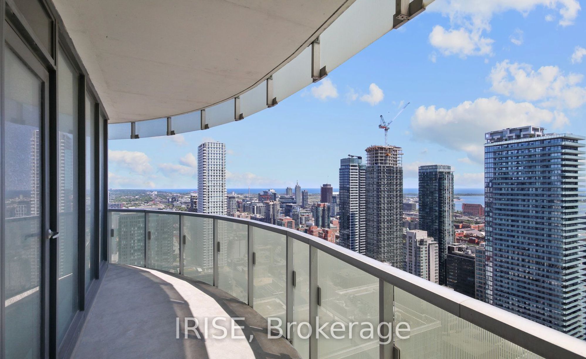 197 Yonge Street 3405, Toronto, ON M5B 0C1