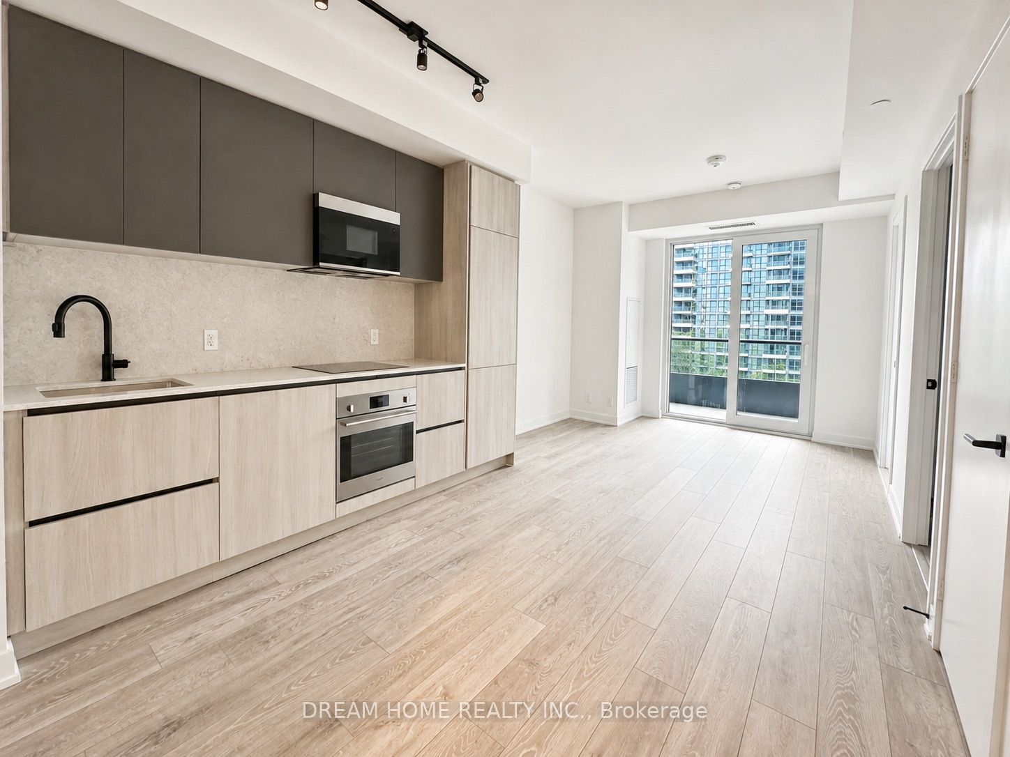 108 Peter Street 3505, Toronto, ON M5V 0W2 photo 2