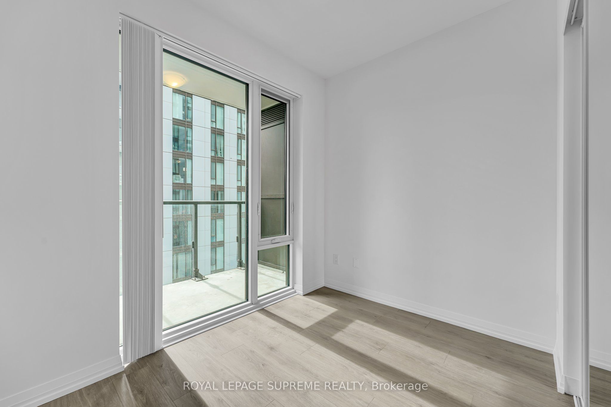 28 Widmer Street 2929, Toronto, ON M5V 0T2 photo 5