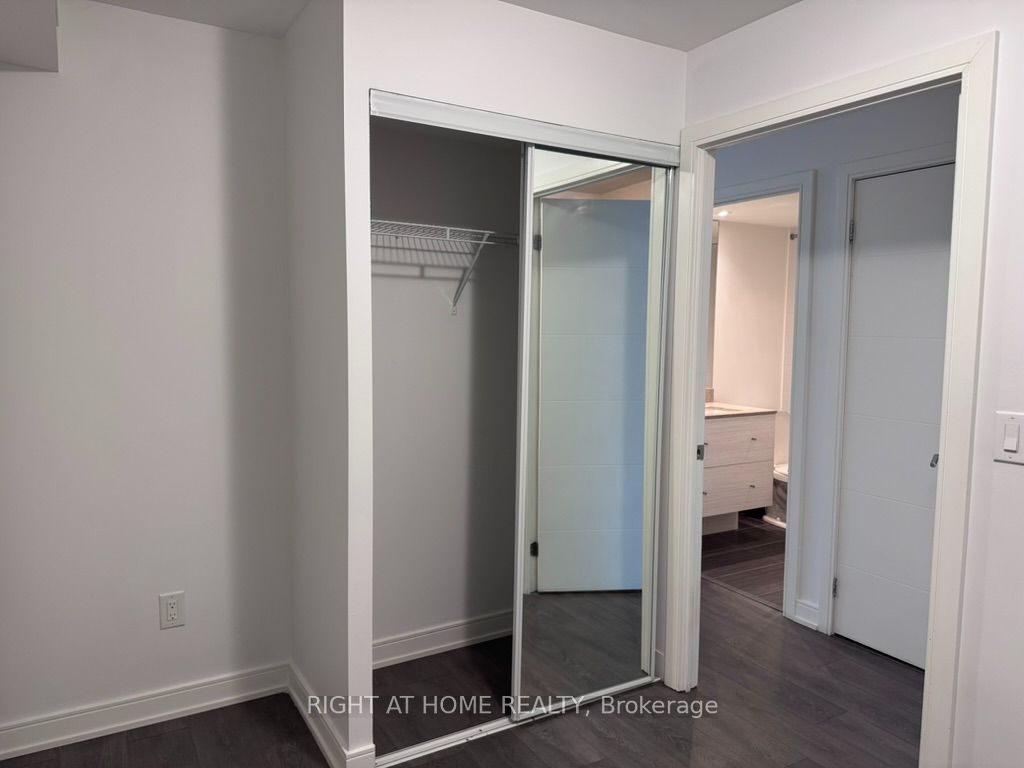 525 Adelaide Street W 1232, Toronto, ON M5V 0N7 photo 4
