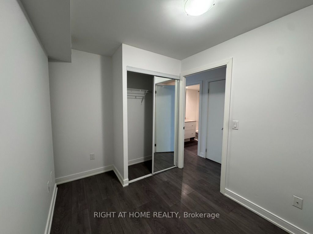 525 Adelaide Street W 1232, Toronto, ON M5V 0N7 photo 5