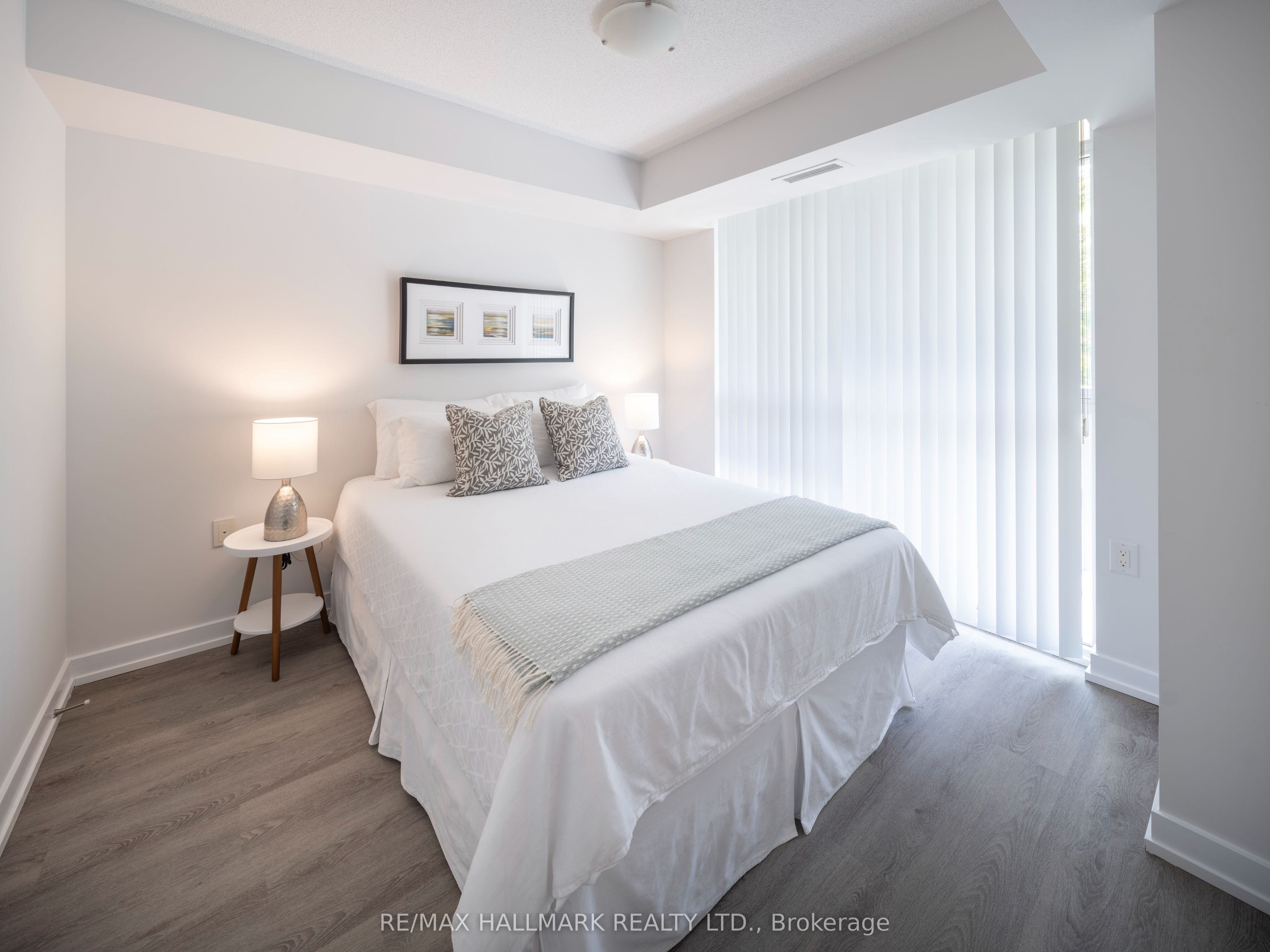 132 Berkeley Street 1004, Toronto, ON M5A 0H6 photo 5