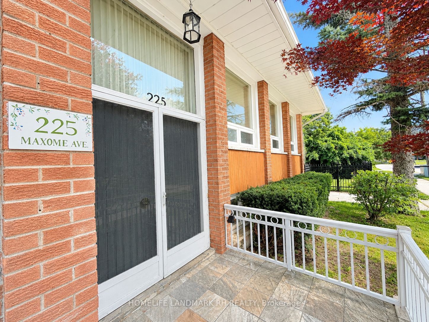 225 Maxome Avenue, Toronto, ON M2M 3L3 photo 3