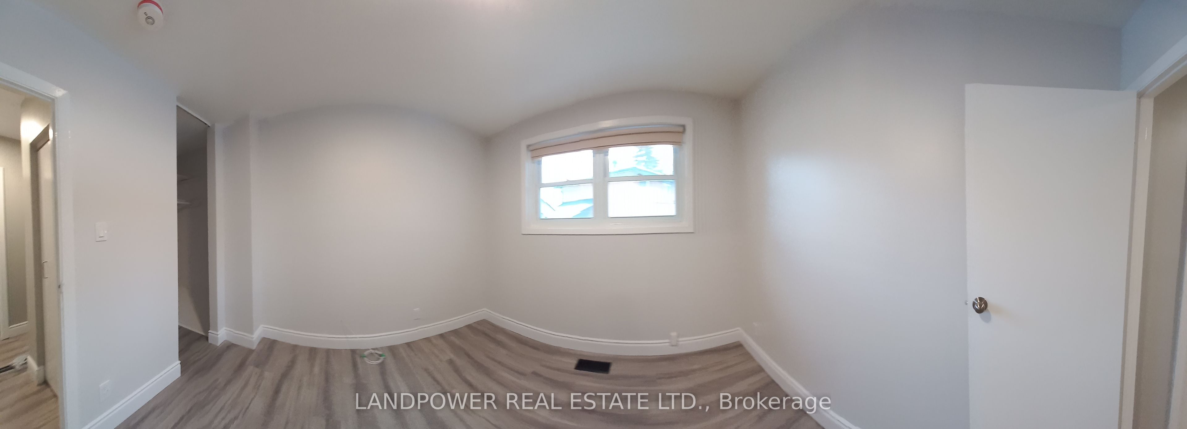 8 Clareville Crescent 3 bedrooms, Toronto, ON M2J 2C1 photo 4