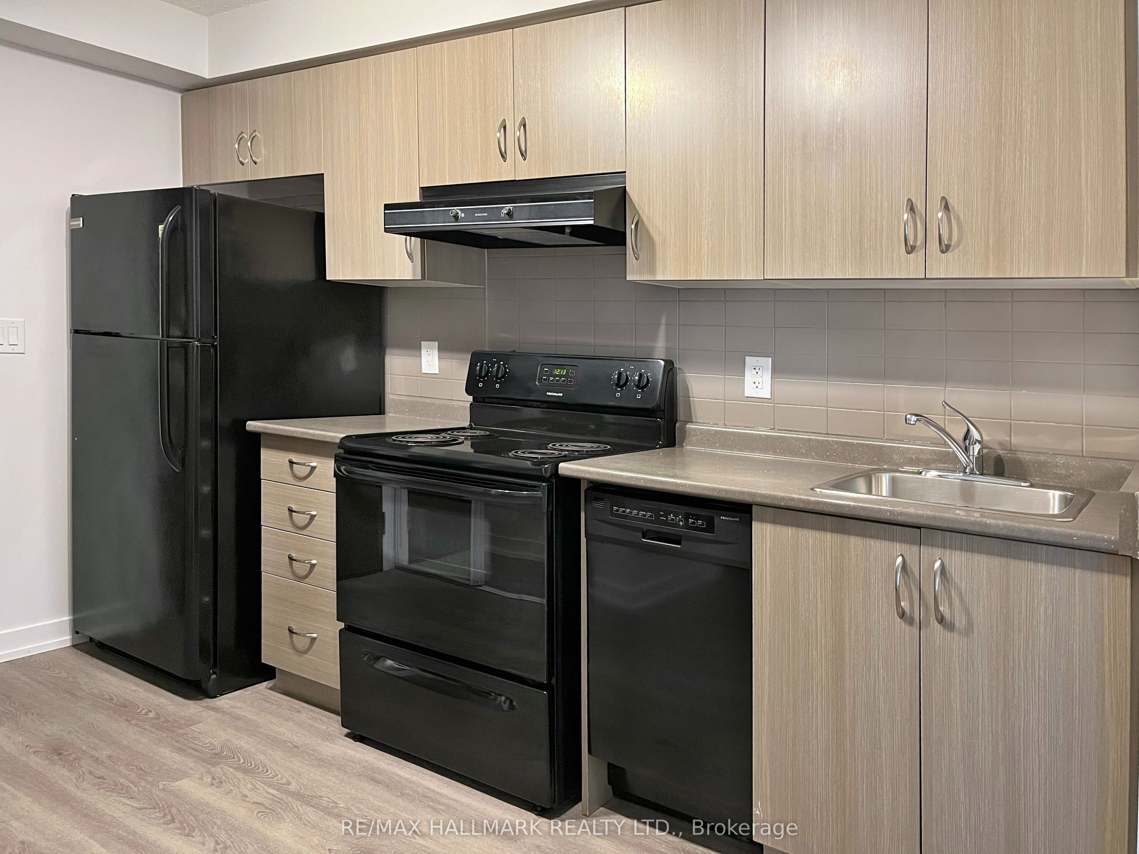 132 Berkeley Street 704, Toronto, ON M5A 2W9 photo 4