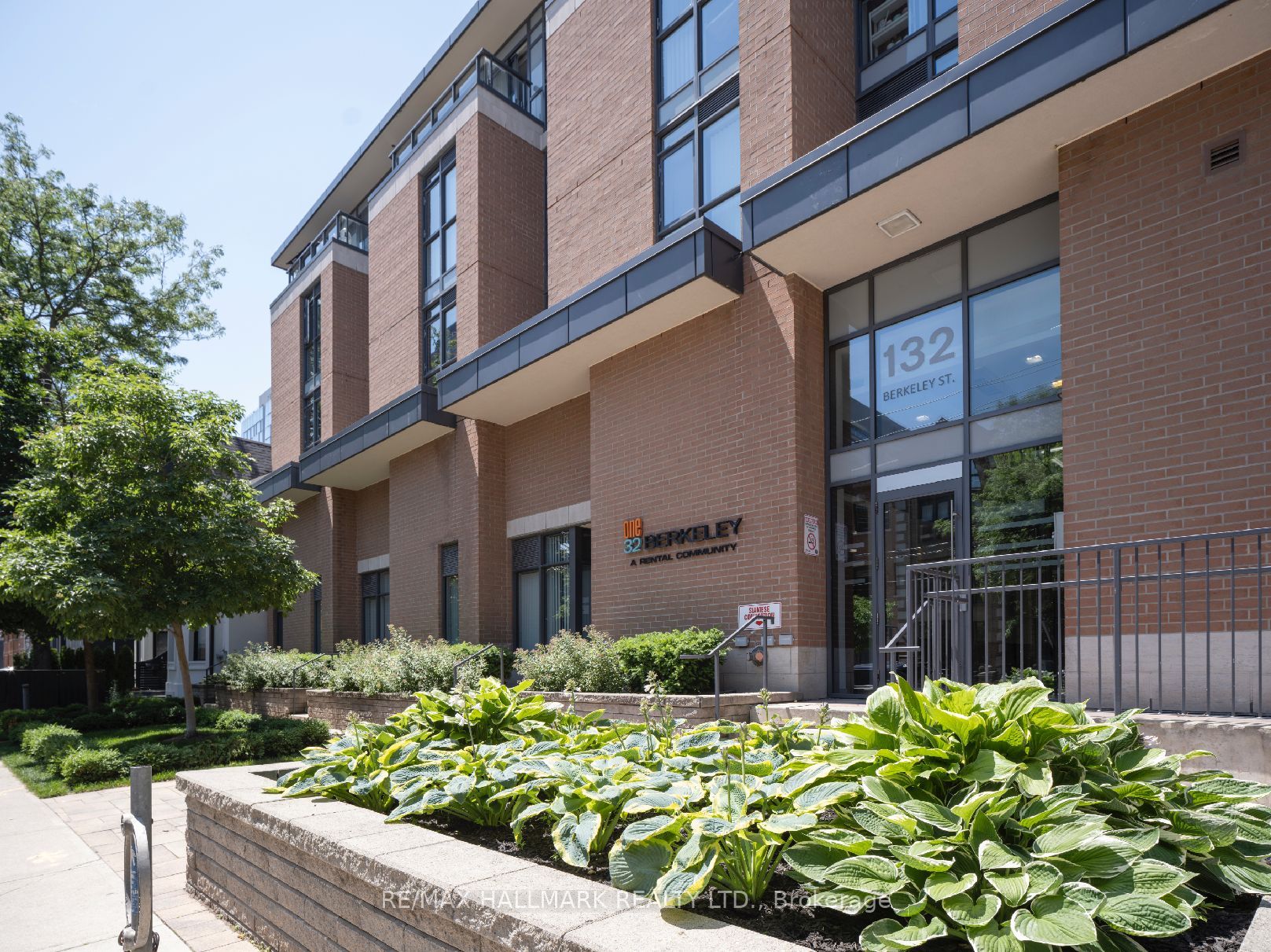 132 Berkeley Street 601, Toronto, ON M5A 2W9