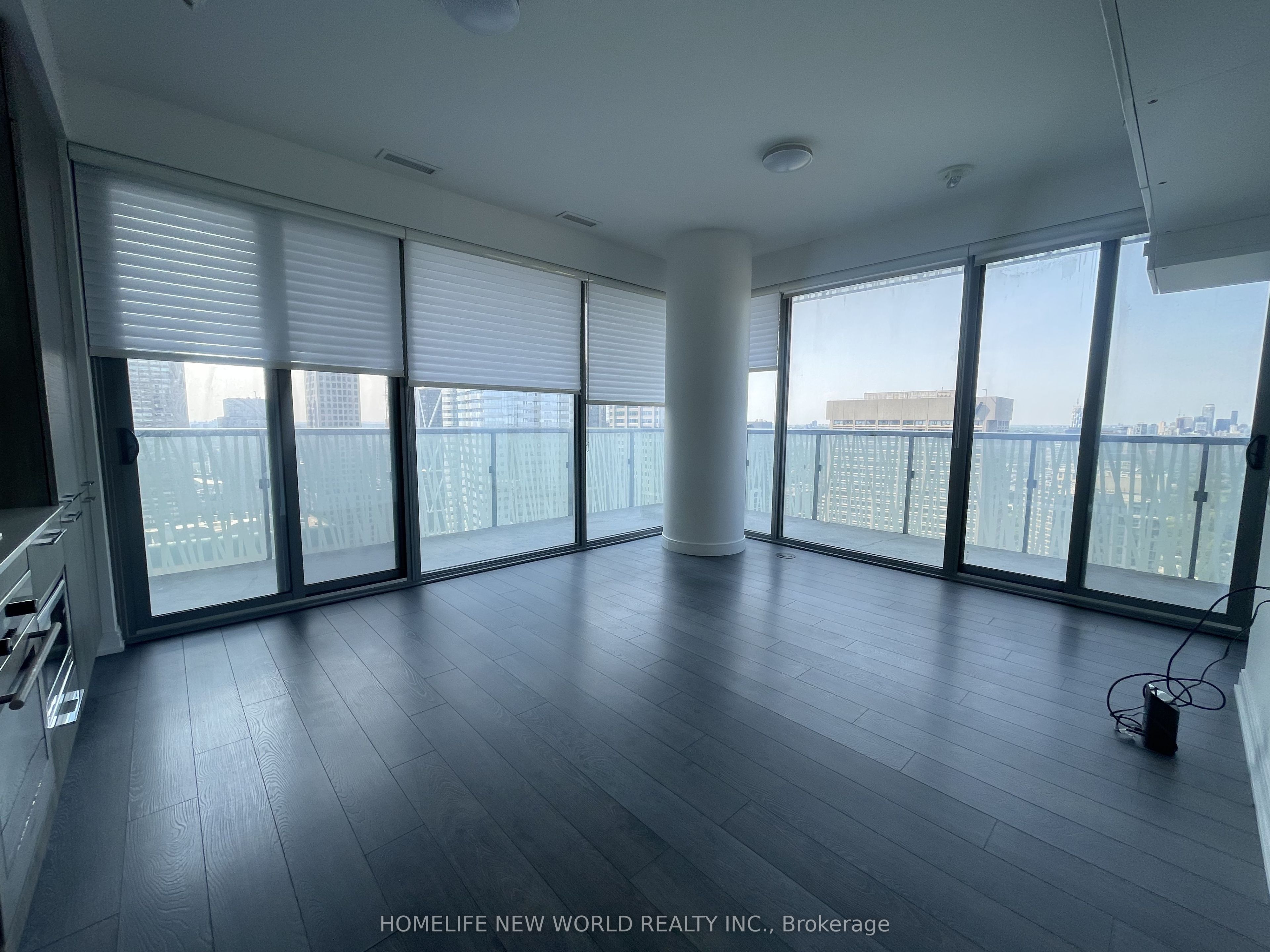 50 Charles Street E 3809, Toronto, ON M4Y 0C3