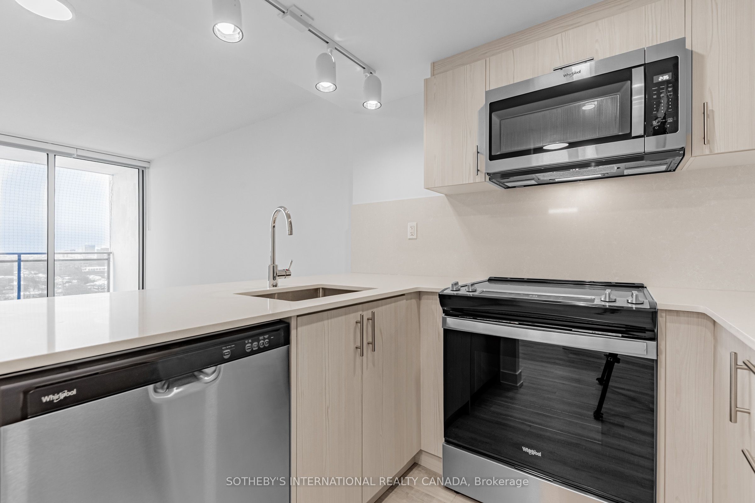 191 Sherbourne Street 117, Toronto, ON M5A 3X1 photo 2