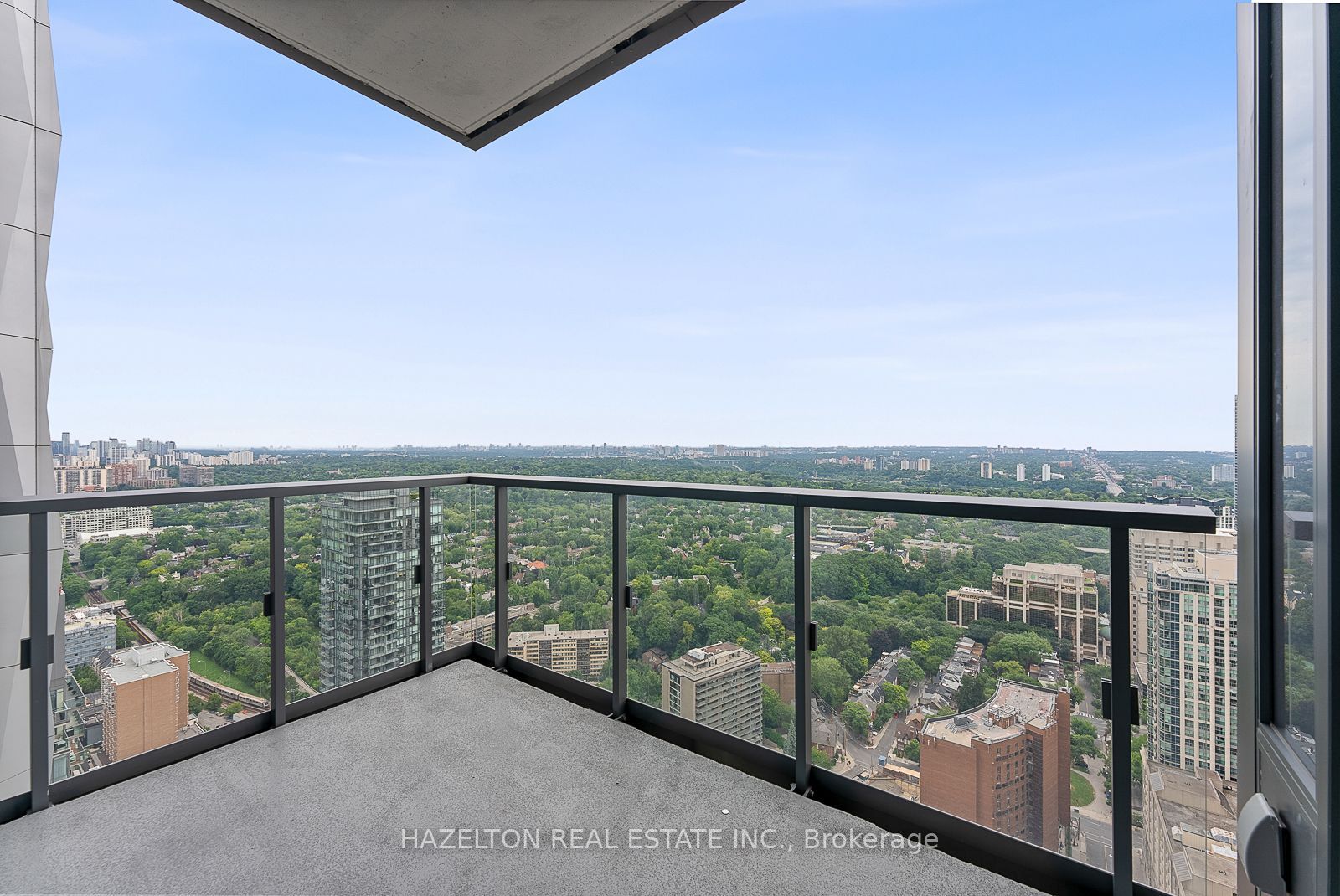 8 Cumberland Street 4307, Toronto, ON M4W 0B6 photo 3