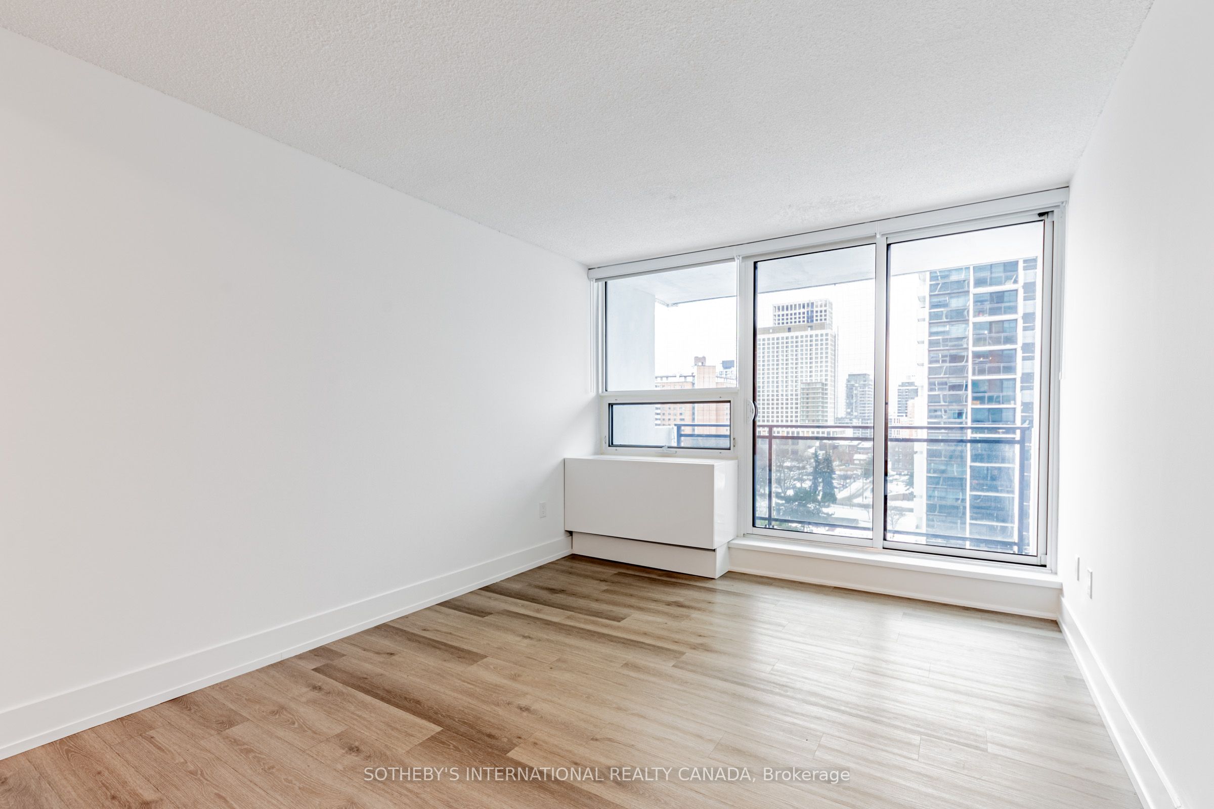 201 Sherbourne Street N1505, Toronto, ON M5A 3X1 photo 2