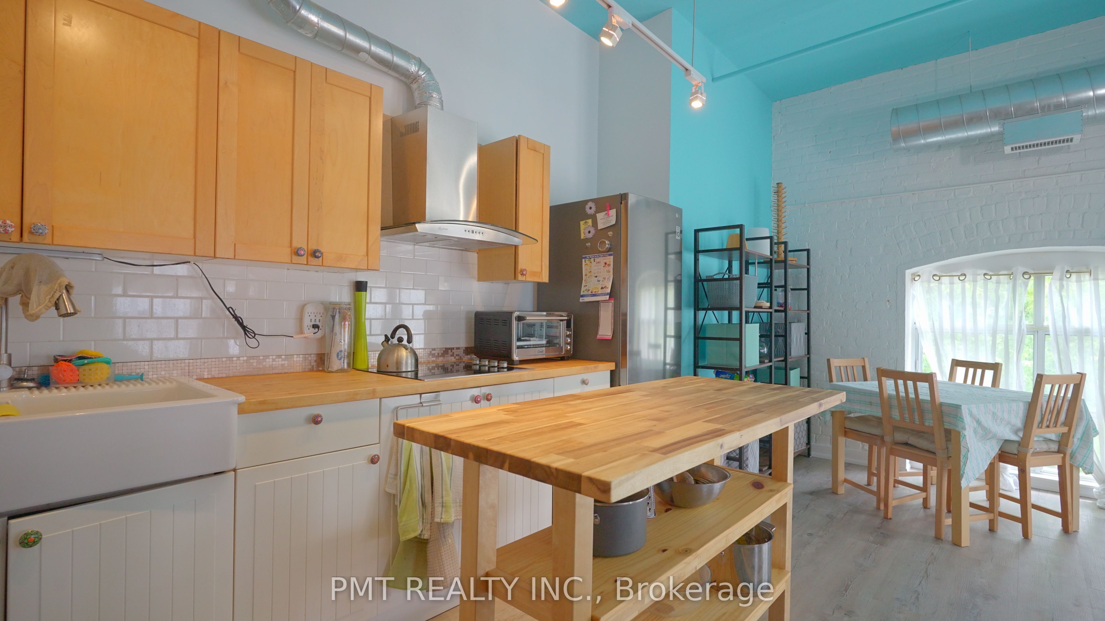 284 St Helens Avenue 124, Toronto, ON M6H 4A4 photo 5