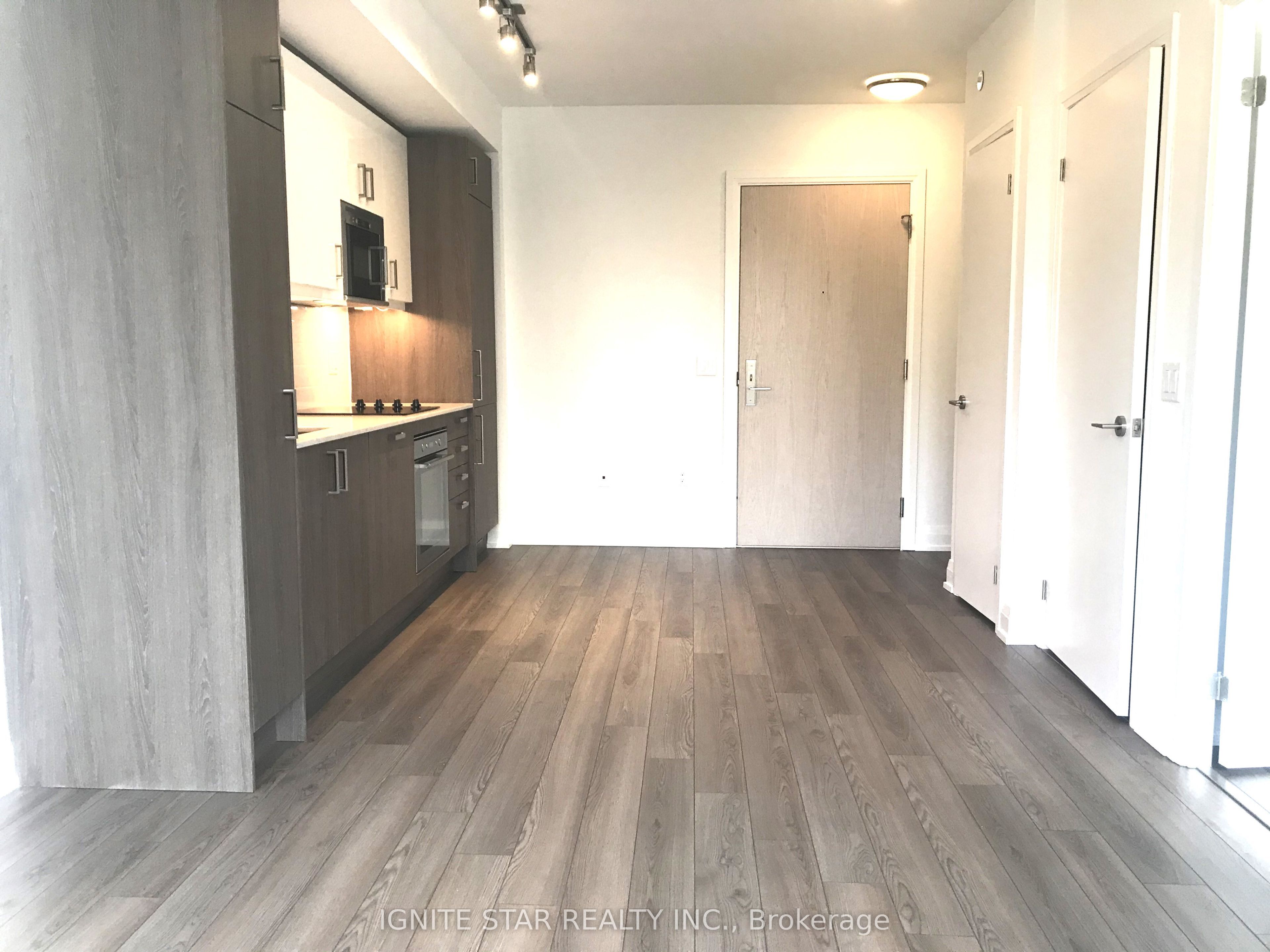 77 Mutual Street 1006, Toronto, ON M5B 0B9 photo 3