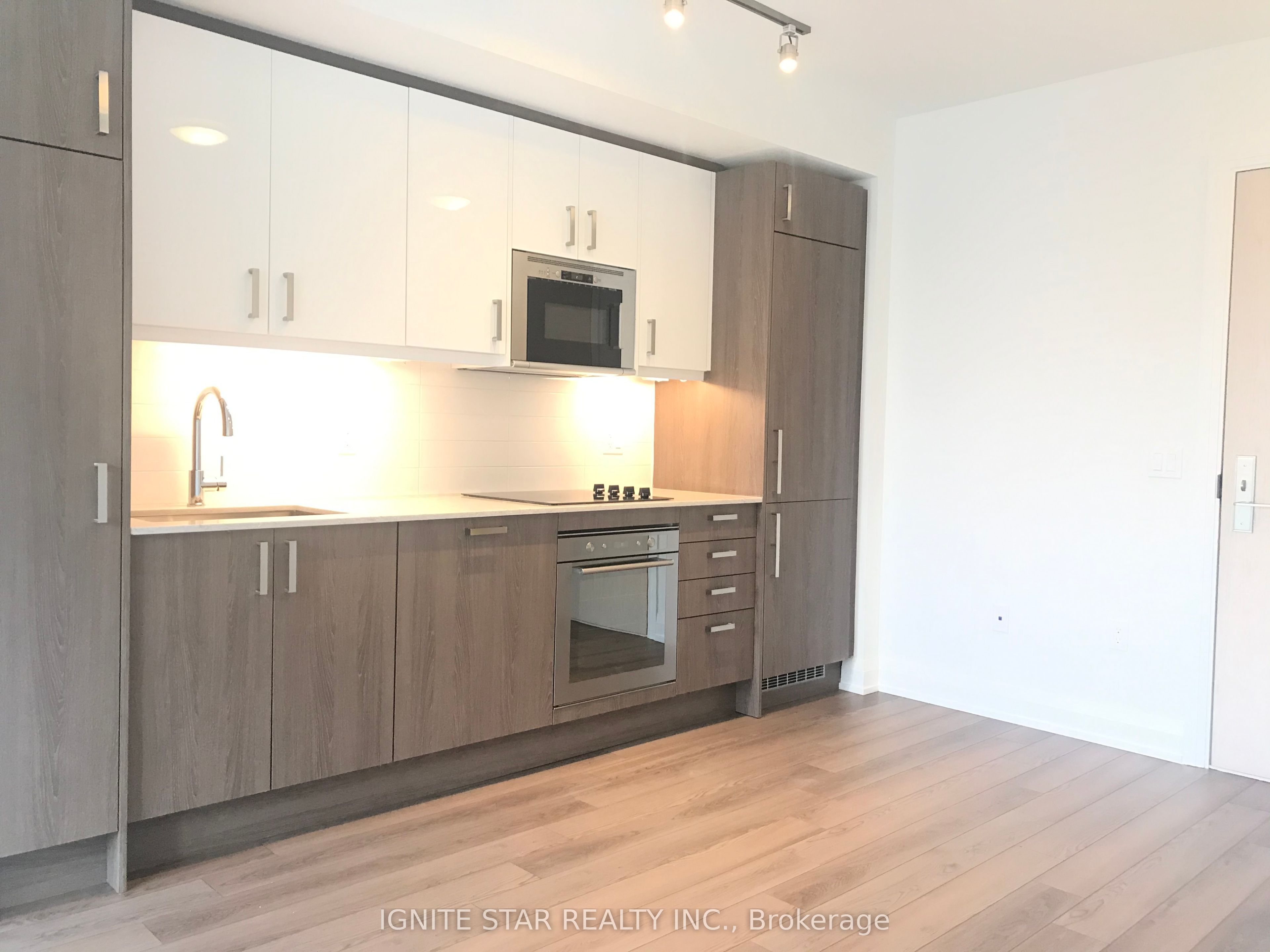 77 Mutual Street 1006, Toronto, ON M5B 0B9 photo 5