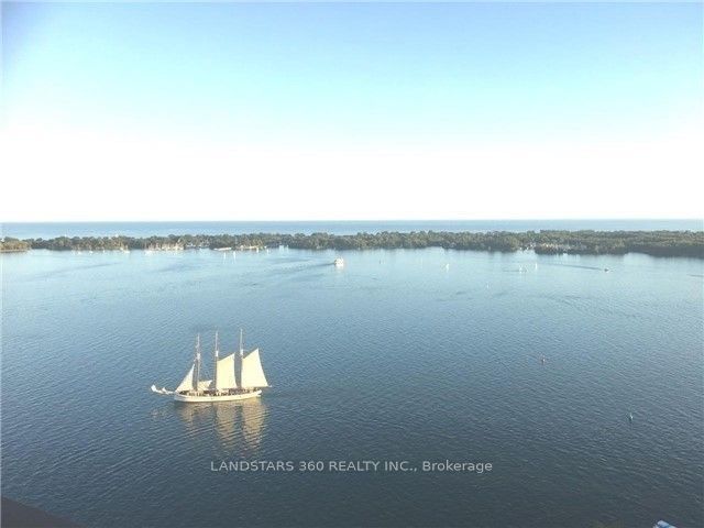55 Harbour Square 3311, Toronto, ON M5J 2L1
