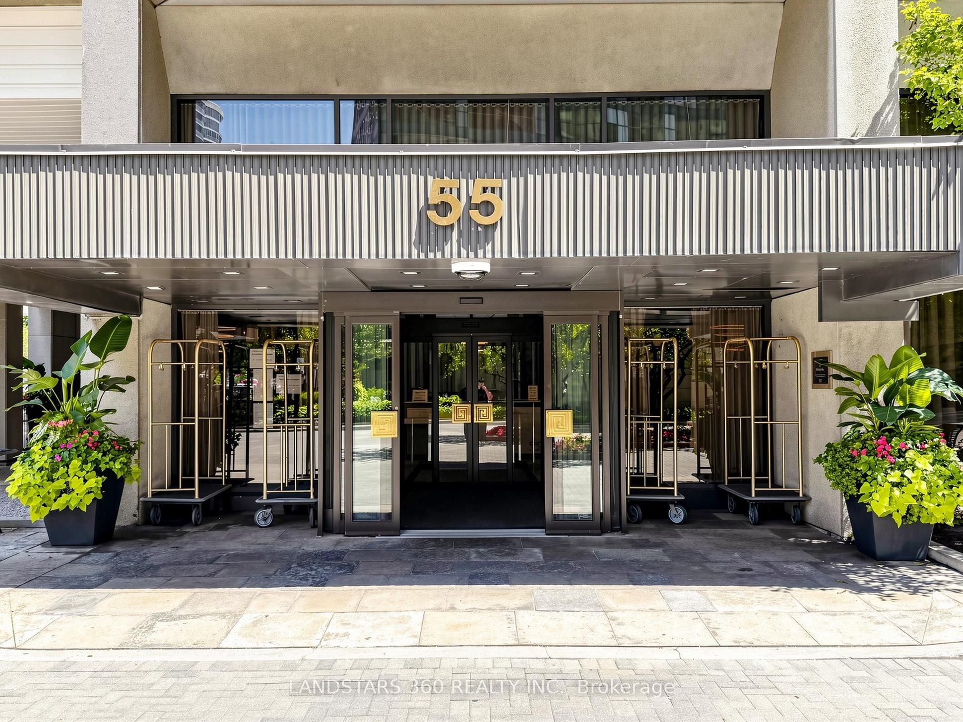 55 Harbour Square 3311, Toronto, ON M5J 2L1 photo 3