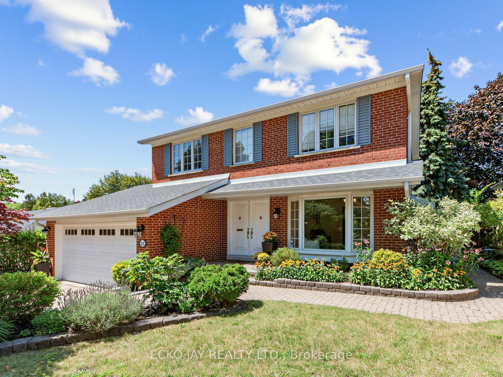 22 Meadowglade Crescent, Toronto, ON M2J 1C7