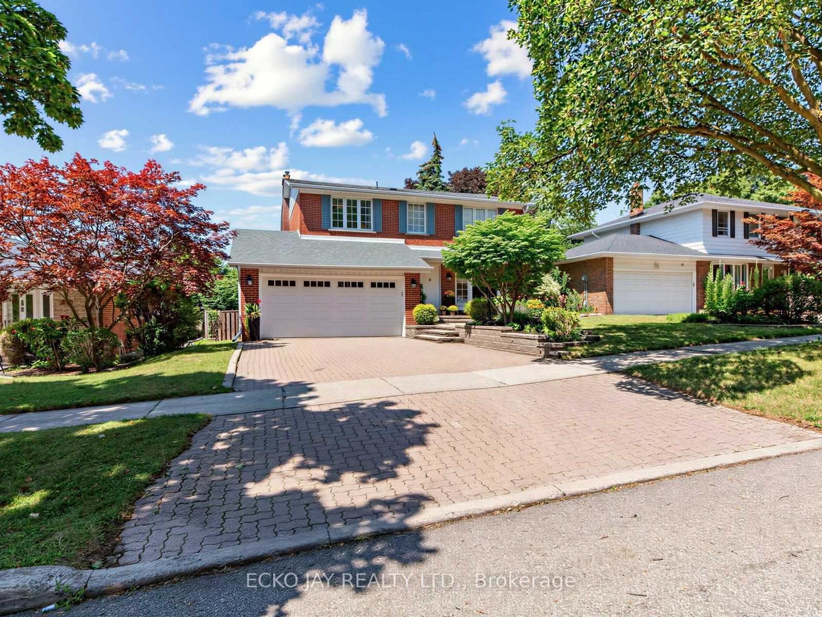 22 Meadowglade Crescent, Toronto, ON M2J 1C7 photo 2