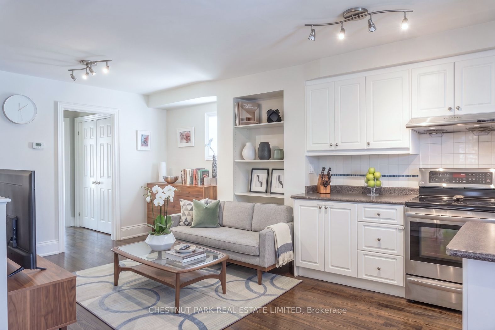 340 Keewatin Avenue Upper, Toronto, ON M4P 2A5 photo 3