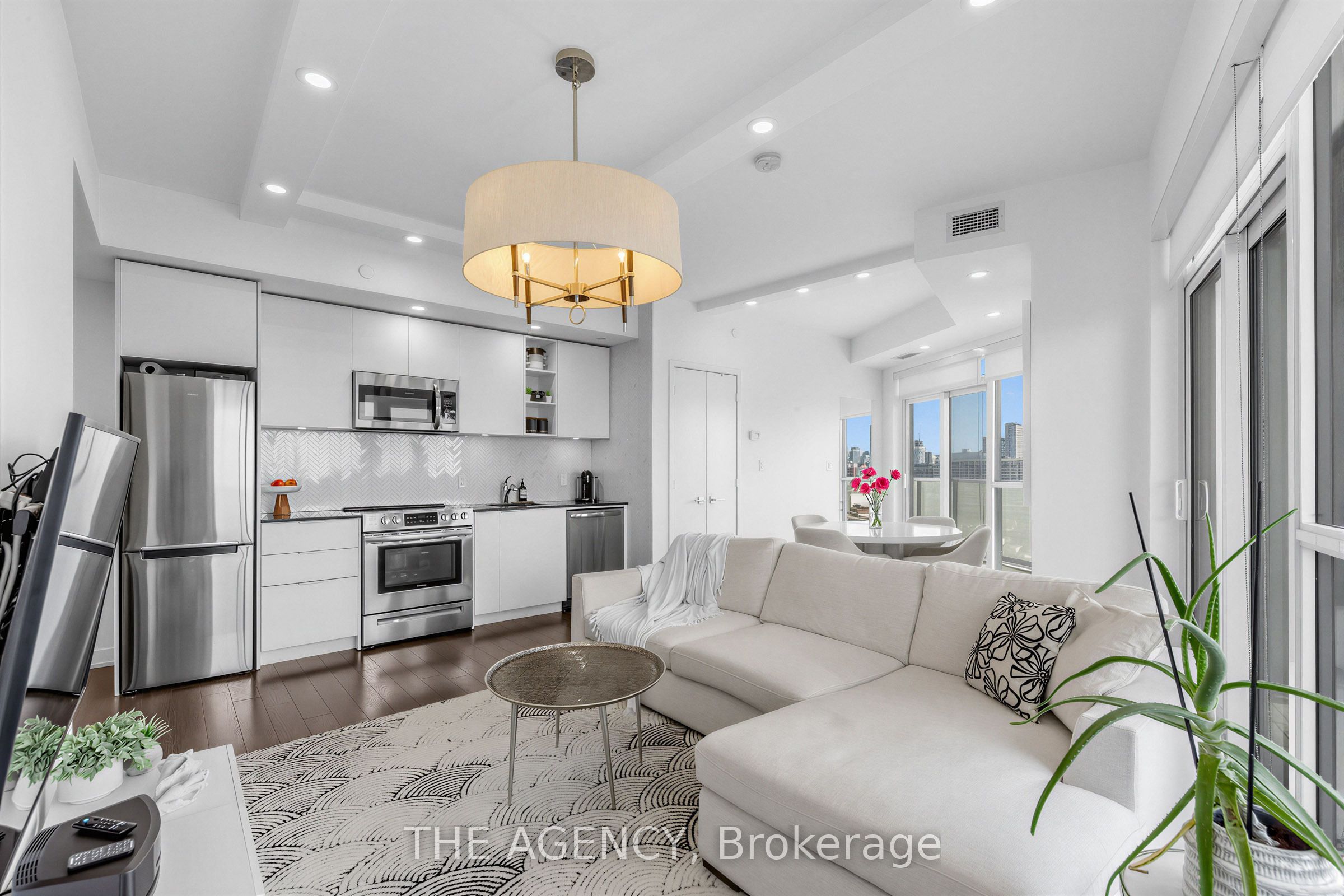 30 Ordnance Street 1811, Toronto, ON M6K 0C8 photo 2