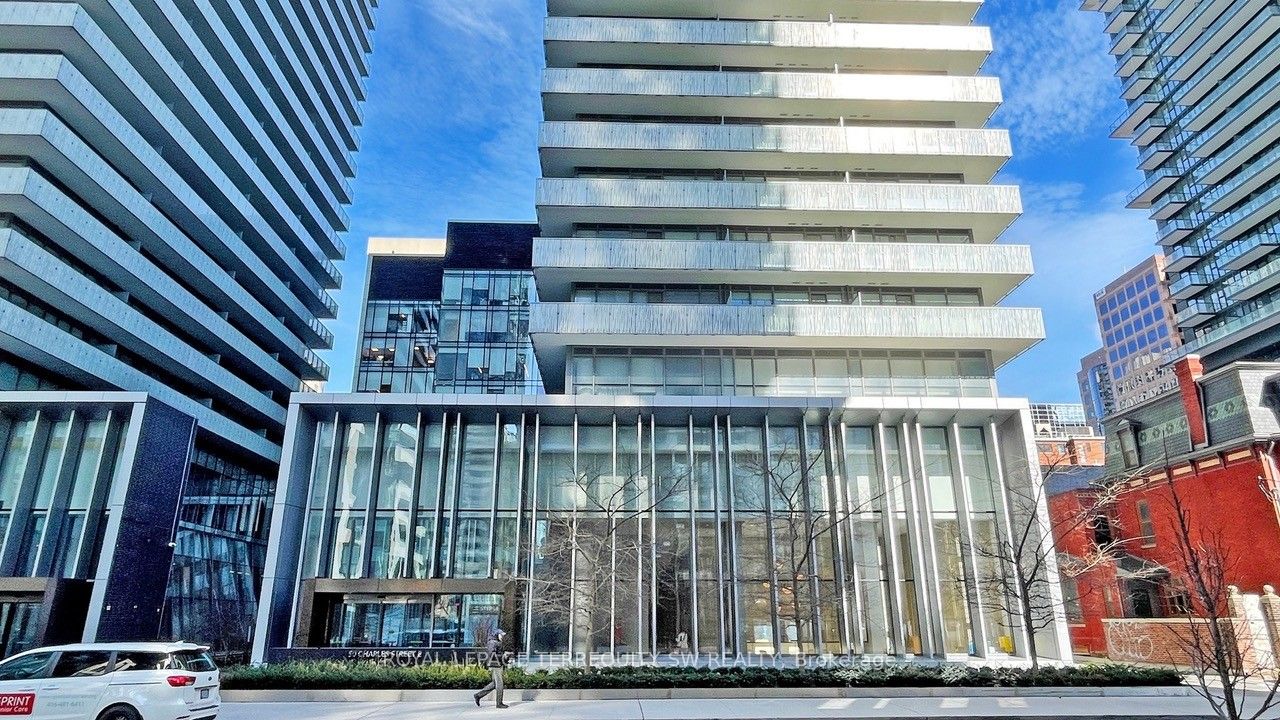 50 Charles Street E 2712, Toronto, ON M4Y 0C3