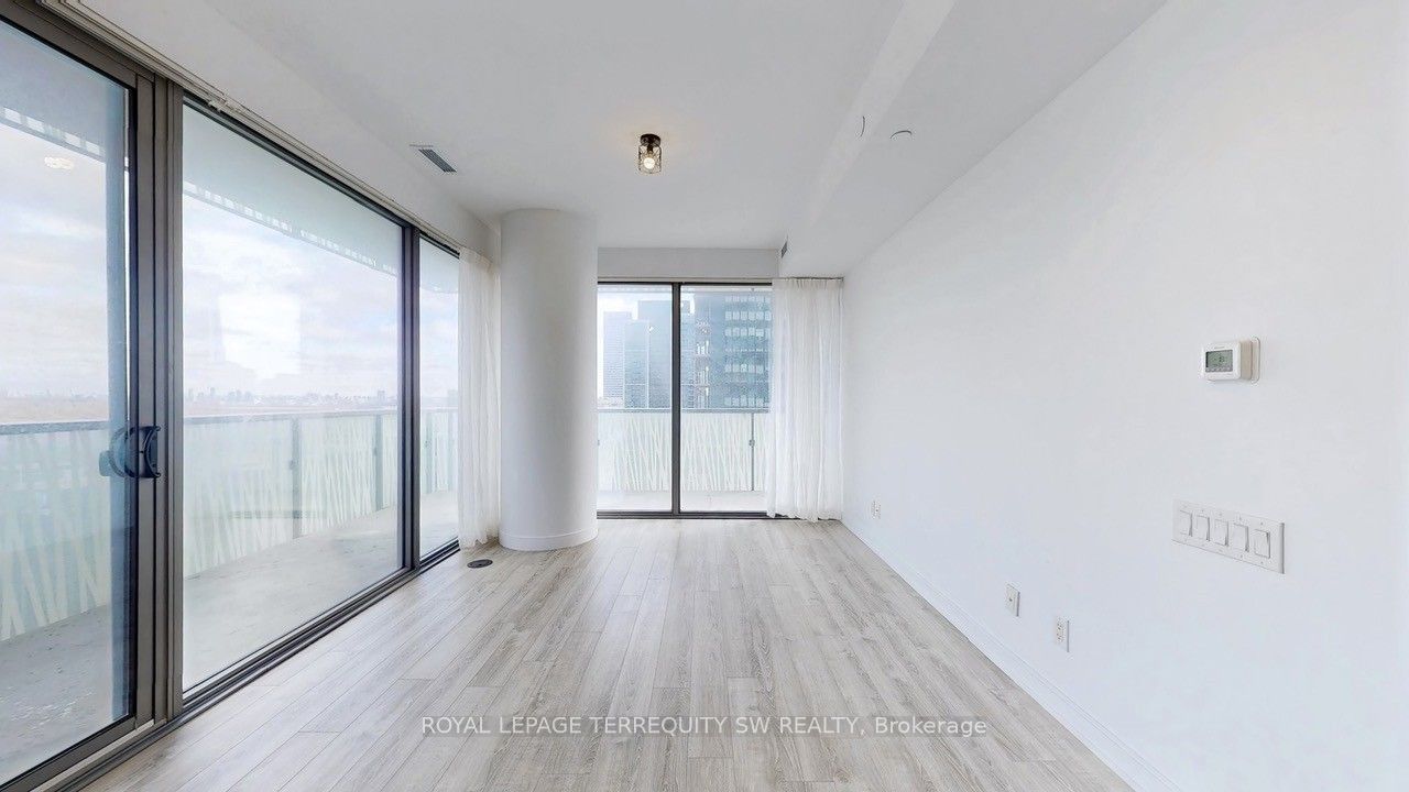 50 Charles Street E 2712, Toronto, ON M4Y 0C3 photo 3