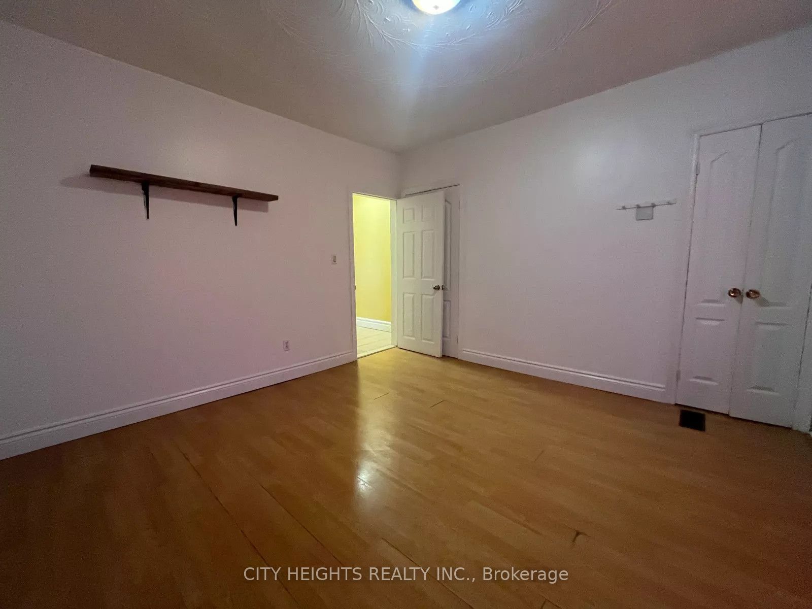 1113 Davenport Road, Toronto, ON M6G 2C3 photo 4