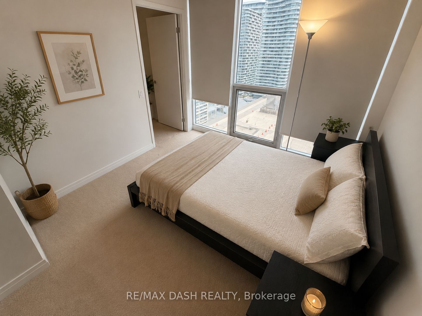 25 Carlton Street 2702, Toronto, ON M5B 1L4 photo 2